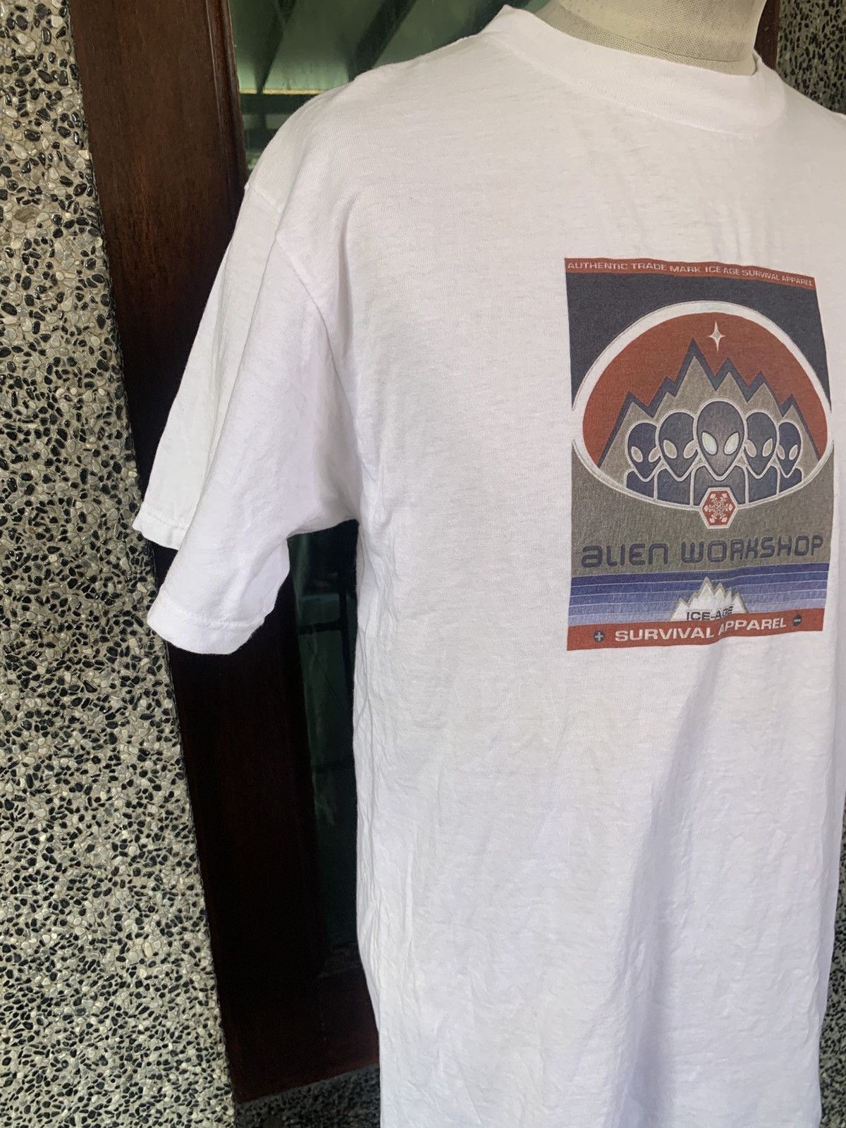 Alien Workshop Vintage 90s Alien Workshop Ice Age Skate / Surf T shirt Size US M / EU 48-50 / 2 - 4 Thumbnail