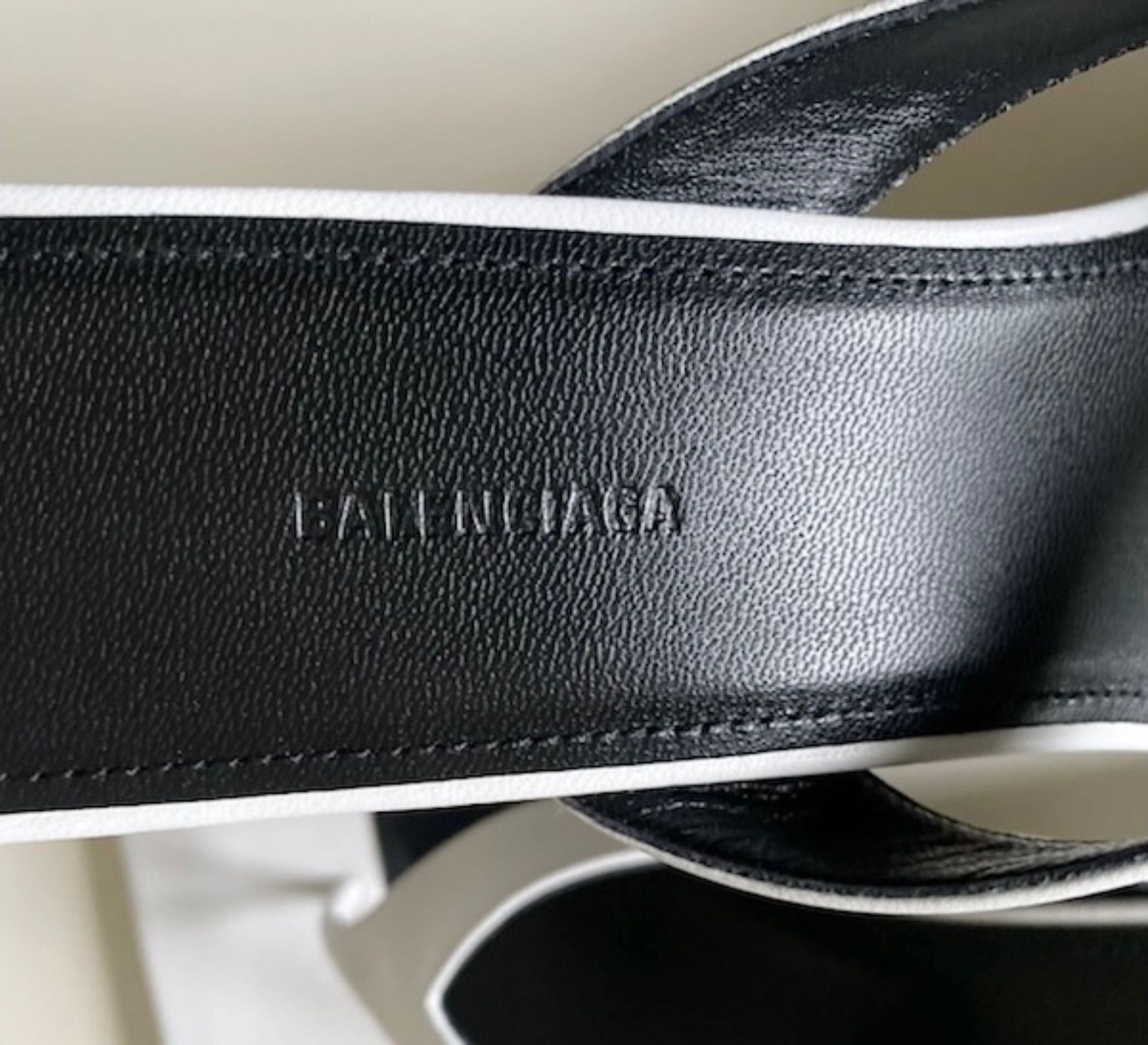 Balenciaga Balenciaga Double Square 60mm Leather White/Black(Size 37) Size US 6.5 / IT 36.5 - 9 Thumbnail