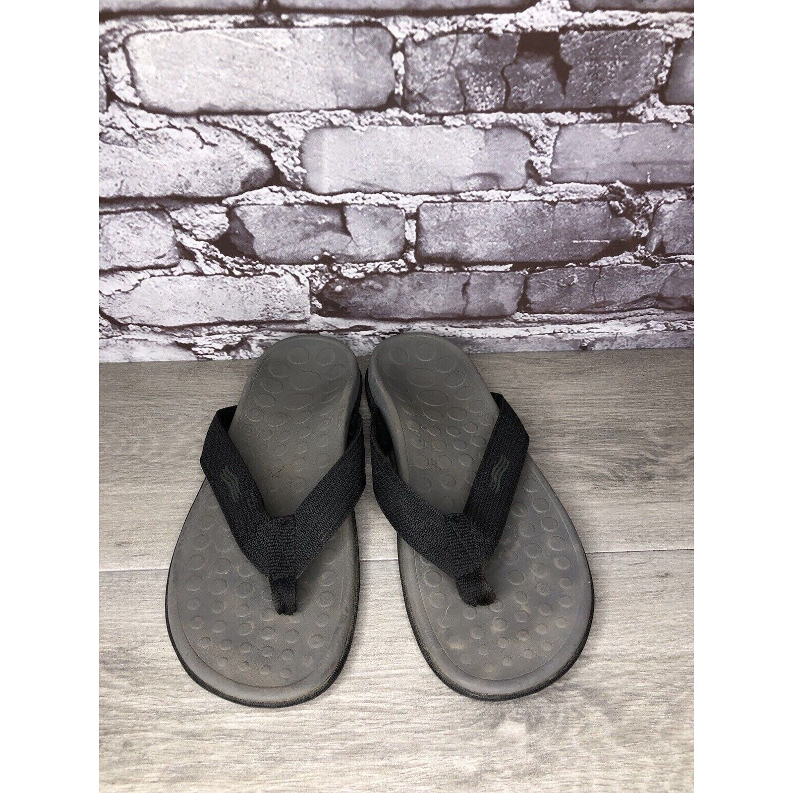 Other VIONIC Wave Black Toe Post Flip Flop Sandals Unisex Men Sz 8 Size US 8 / EU 41 - 21 Thumbnail