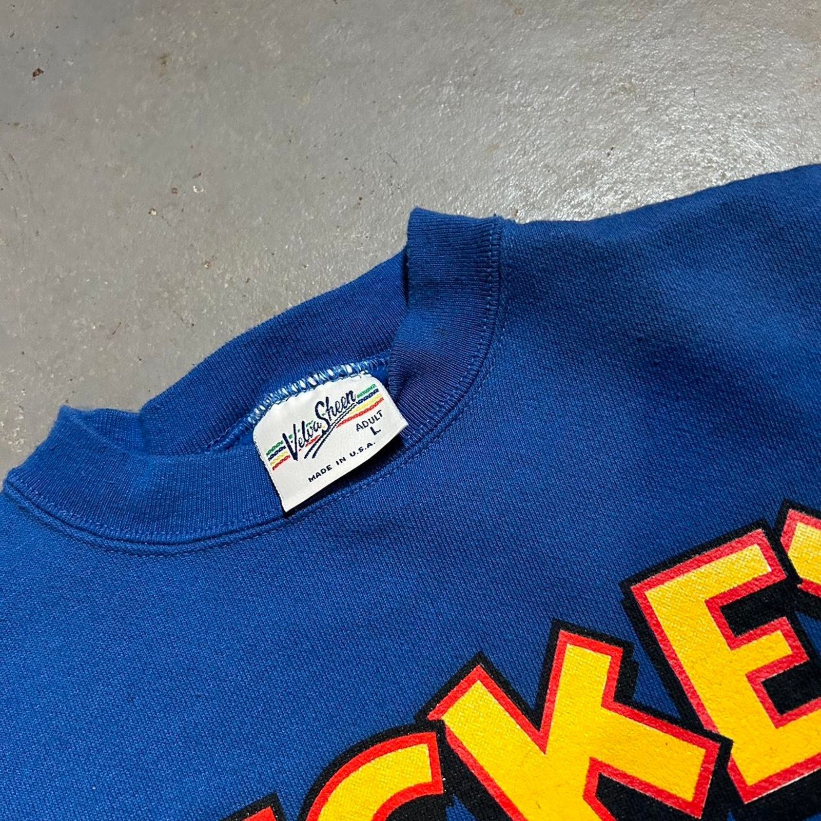 Disney 90s mickey mouse disney crewneck Size US L / EU 52-54 / 3 - 8 Thumbnail