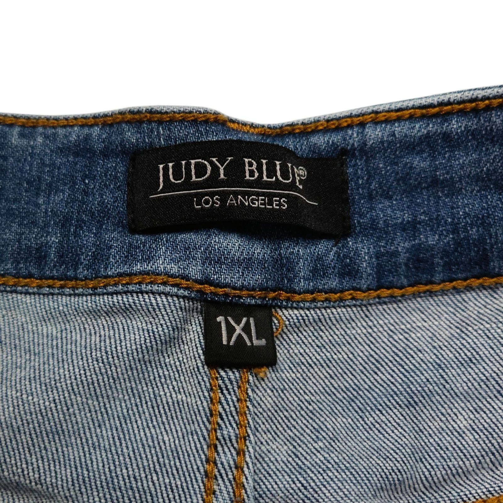 Judy Blue Judy Blue Plus 1XL Paint-Splatter Distressed Denim Short EUC Size 33" - 4 Thumbnail