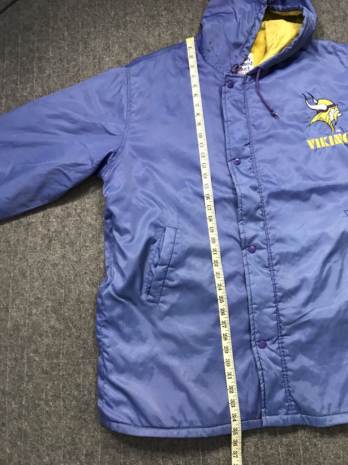 NFL NFL Viking Team Hooded Jacket Quilted Padded Inner Big Logo Size US XL / EU 56 / 4 - 12 Thumbnail