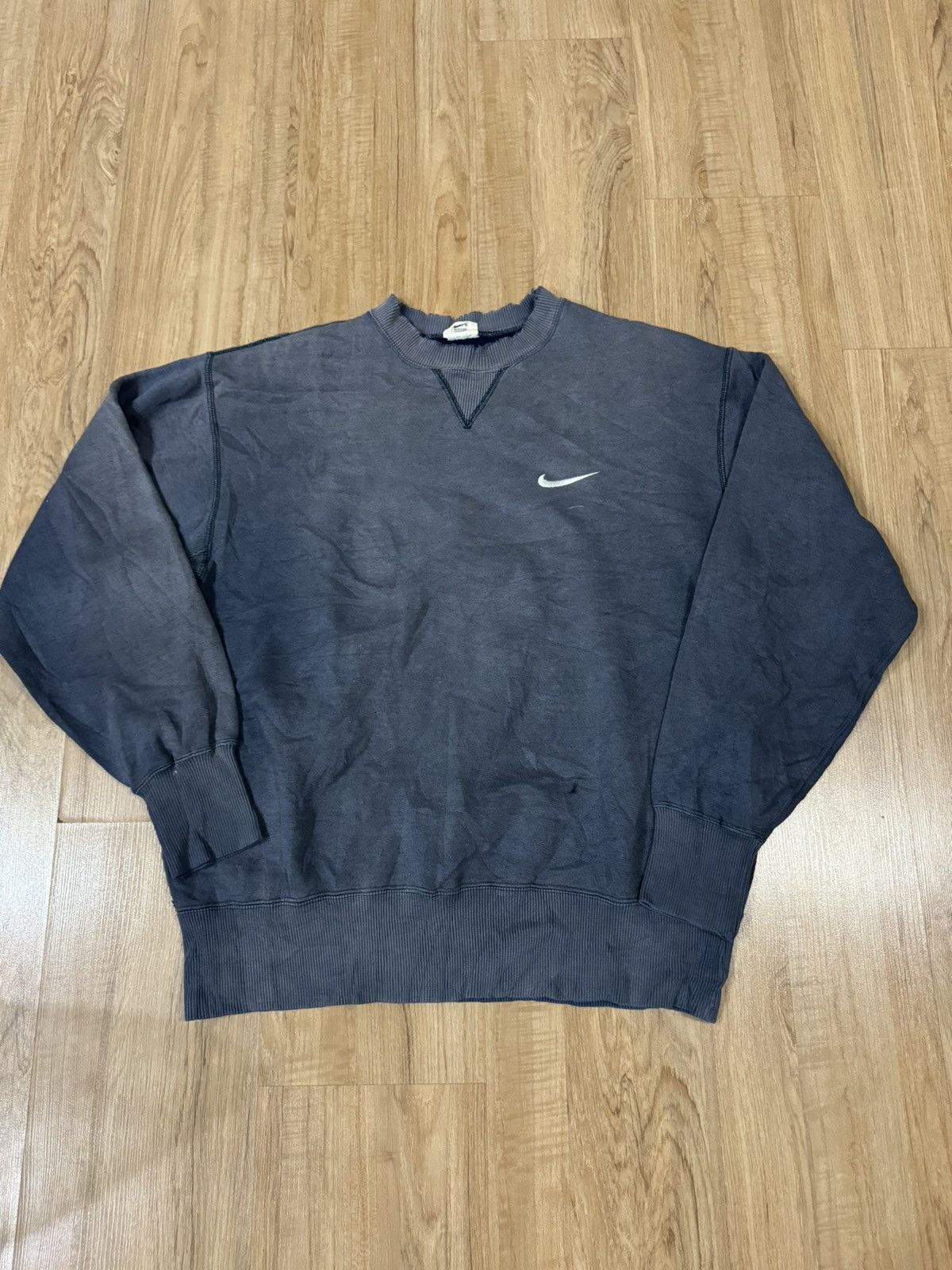 Nike × Vintage VINTAGE DISTRESSED NIKE SWEATSHIRT Size US L / EU 52-54 / 3 - 1 Thumbnail
