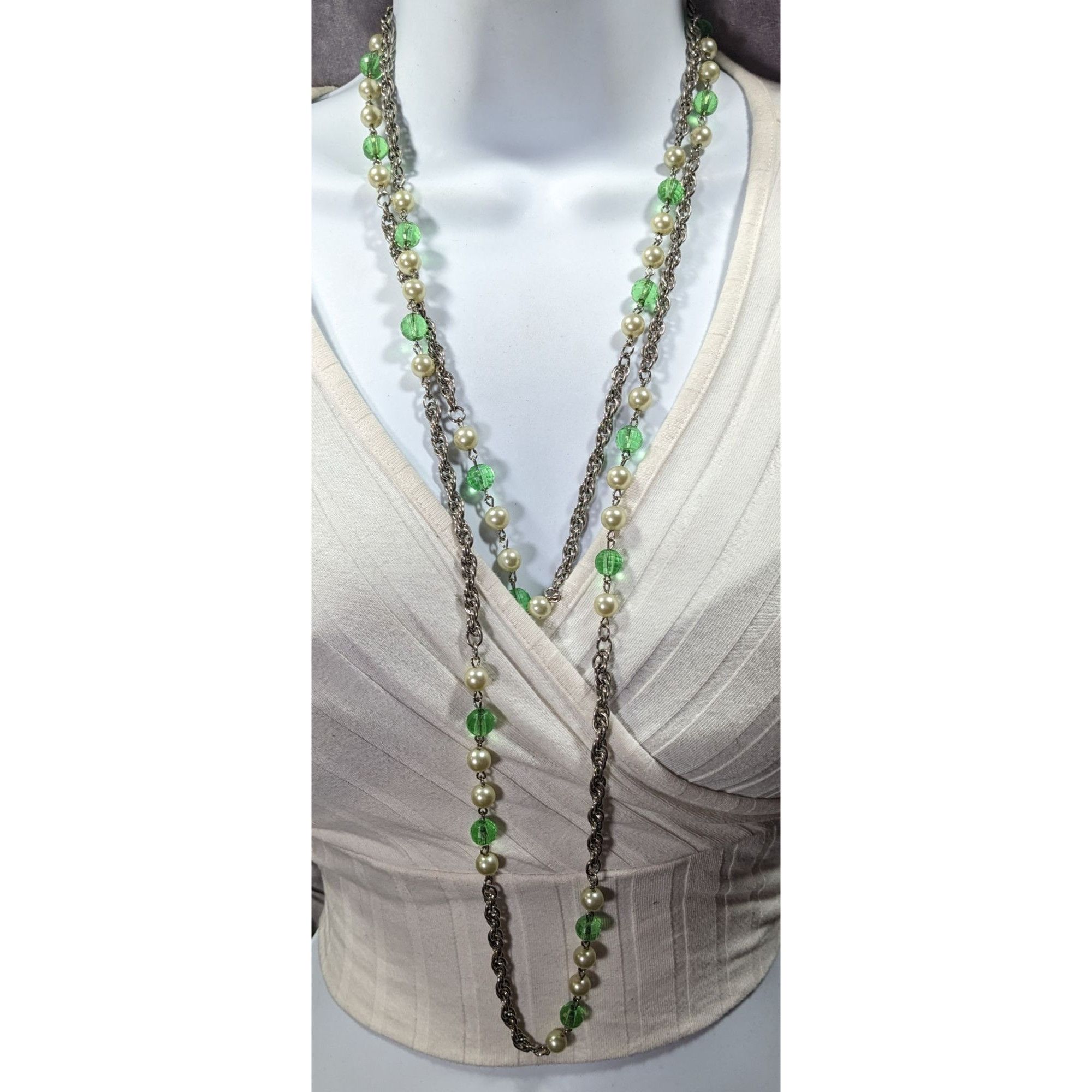 Other Whimsical Faux Pearl And Green Beaded Silver Tone Chain Stat Size ONE SIZE - 6 Thumbnail