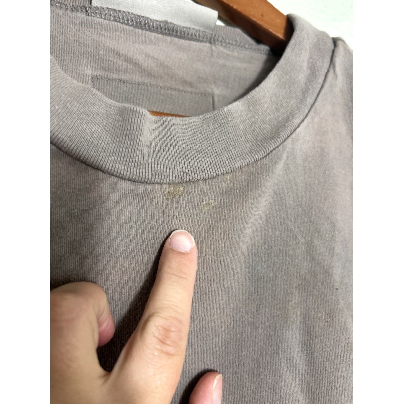 Fear of God VINTAGE Essentials Fear Of God Brown Short Sleeve T Shirt Size S Men Stains Holes Size US S / EU 44-46 / 1 - 4 Thumbnail