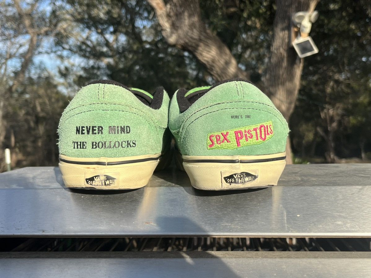Vans *FREE GIFT* SEX PISTOLS X VANS ULTRA RARE Size US 11 / EU 44 - 2 Thumbnail