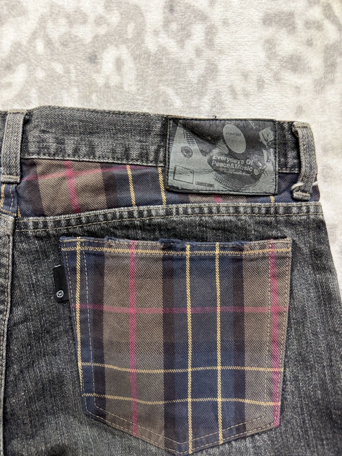Japanese Brand Vintage WWL EVERYDAY Tartan Checked Zipper Ankle Denim Pant Size US 31 - 14 Thumbnail