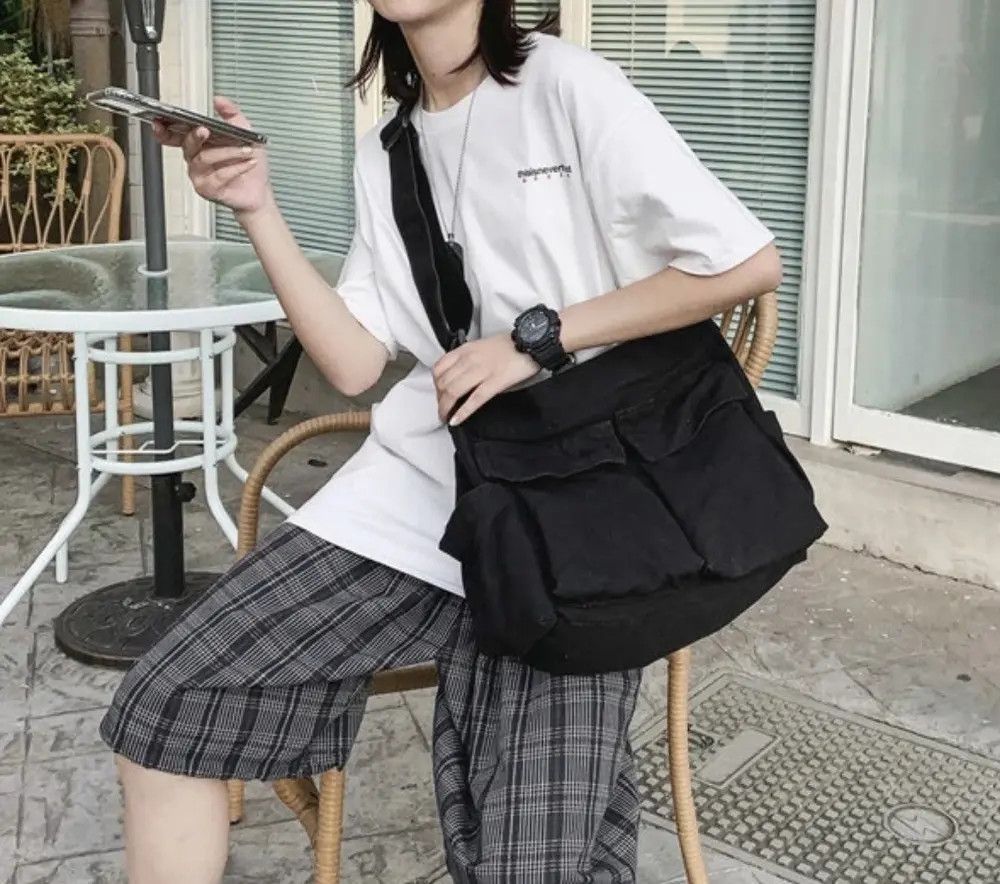 Japanese Brand Black Color Shoulder Messenger Bag Size ONE SIZE - 3 Thumbnail