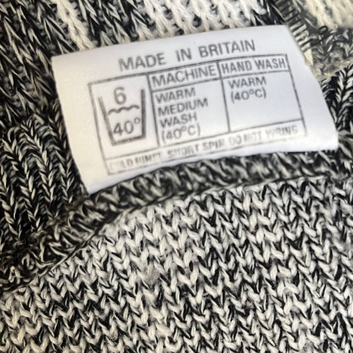 Other Vintage Sunhanit Knit Sweater - (Tagged L, Fits M/L) Size US M / EU 48-50 / 2 - 4 Thumbnail
