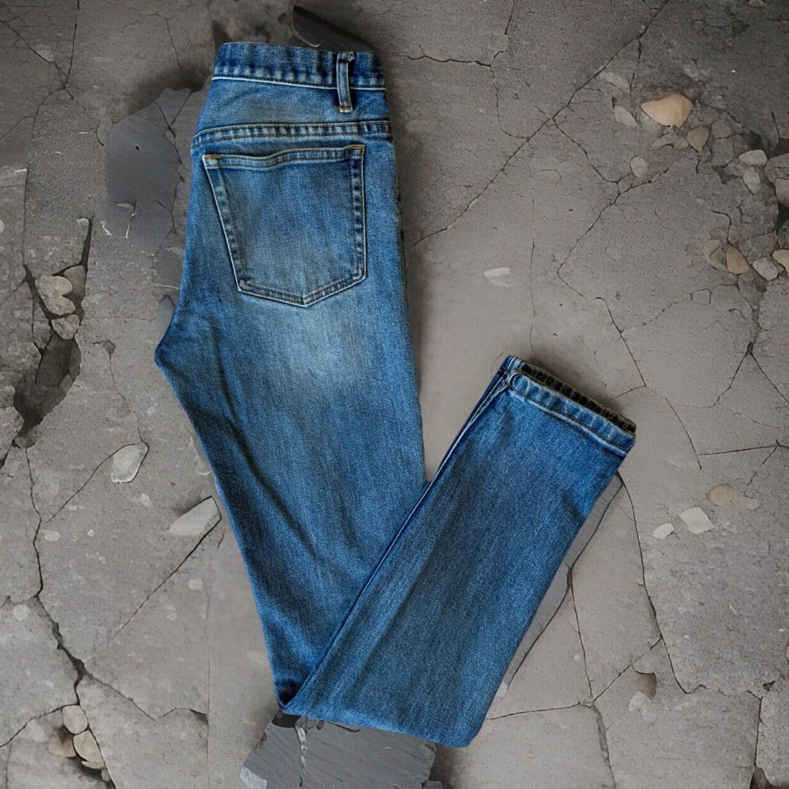 A.P.C. APC Jeans 28 Blue Medium Wash Denim Japan Button Fly Size US 28 / EU 44 - 1 Thumbnail