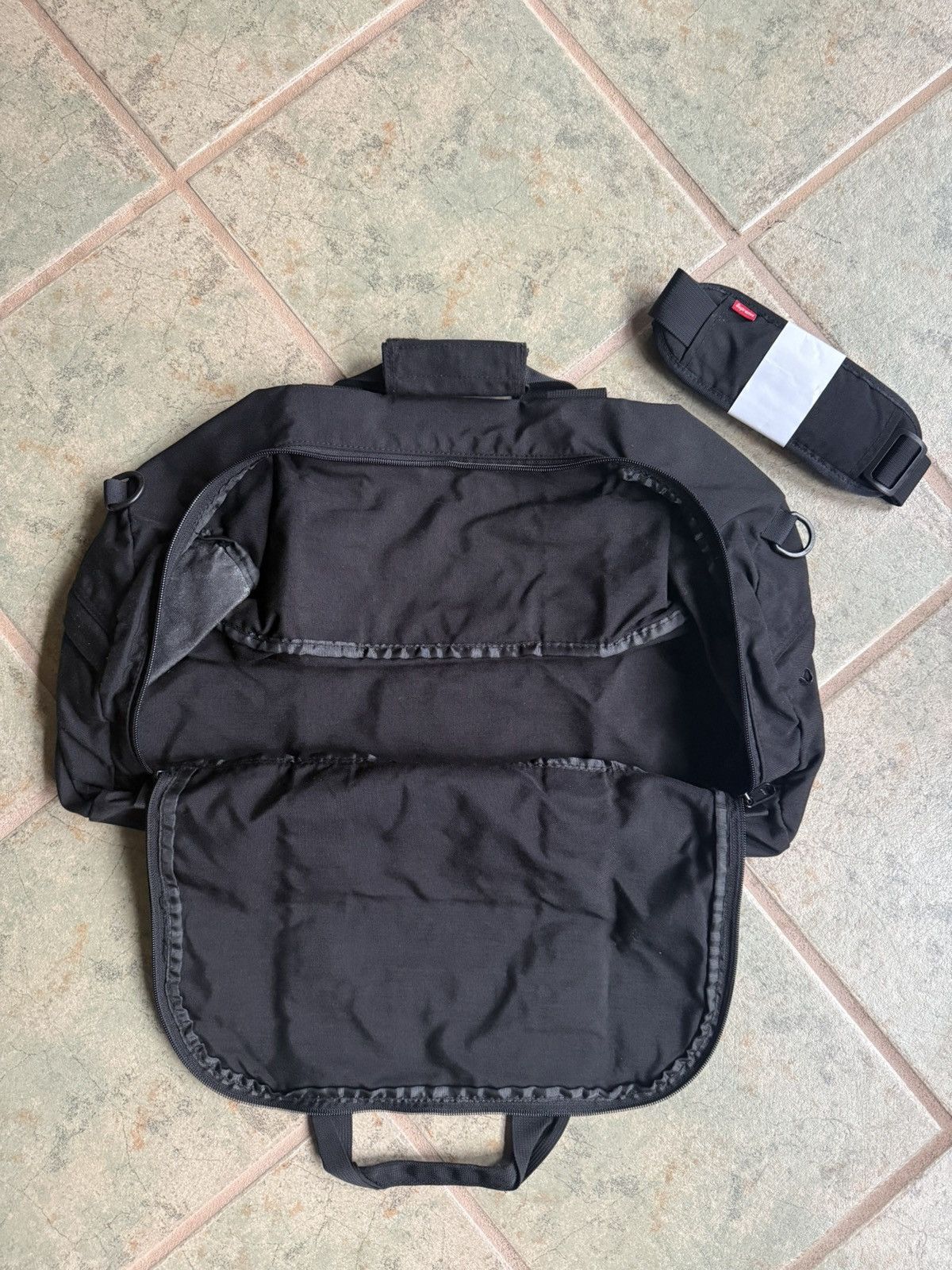 Supreme 2011 Supreme duffle bag brand new Size ONE SIZE - 4 Thumbnail