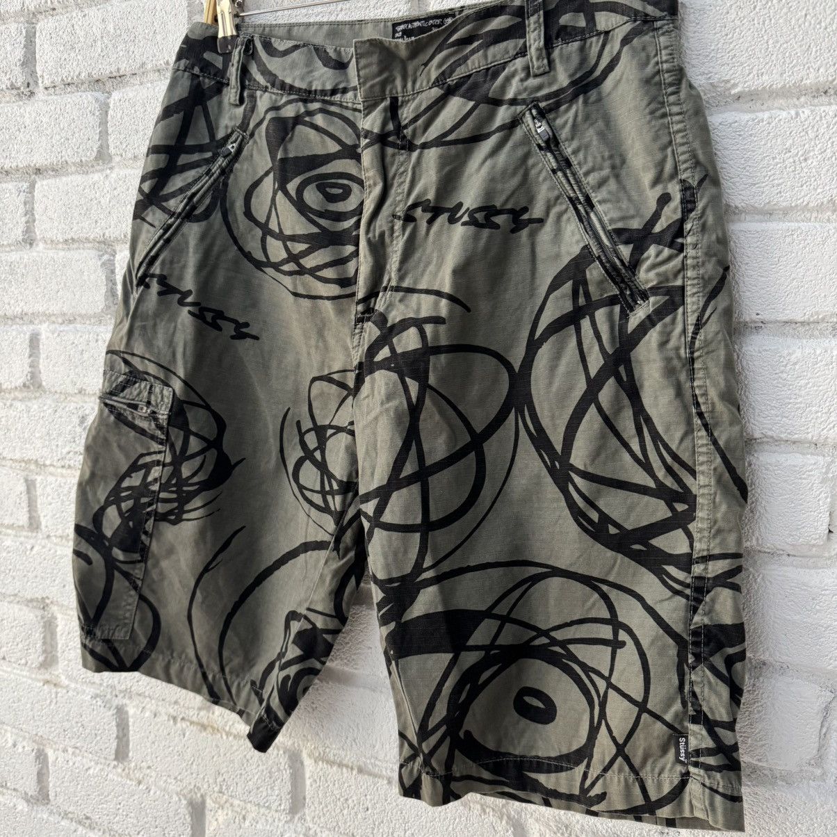 Futura × Stussy Stussy x Futura Cargo Short Size US 34 / EU 50 - 3 Thumbnail