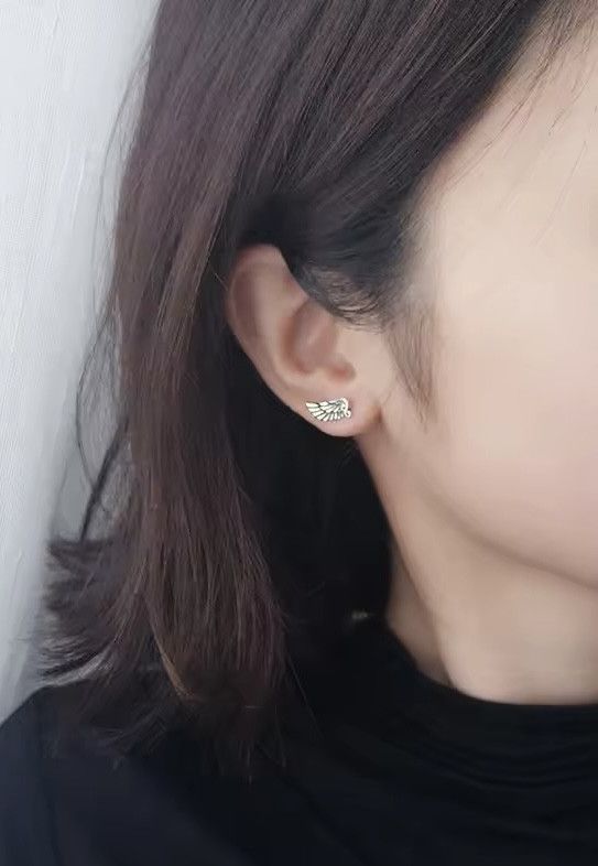 Vintage Vintage Silver Wings Stud Earring Size ONE SIZE - 1 Thumbnail
