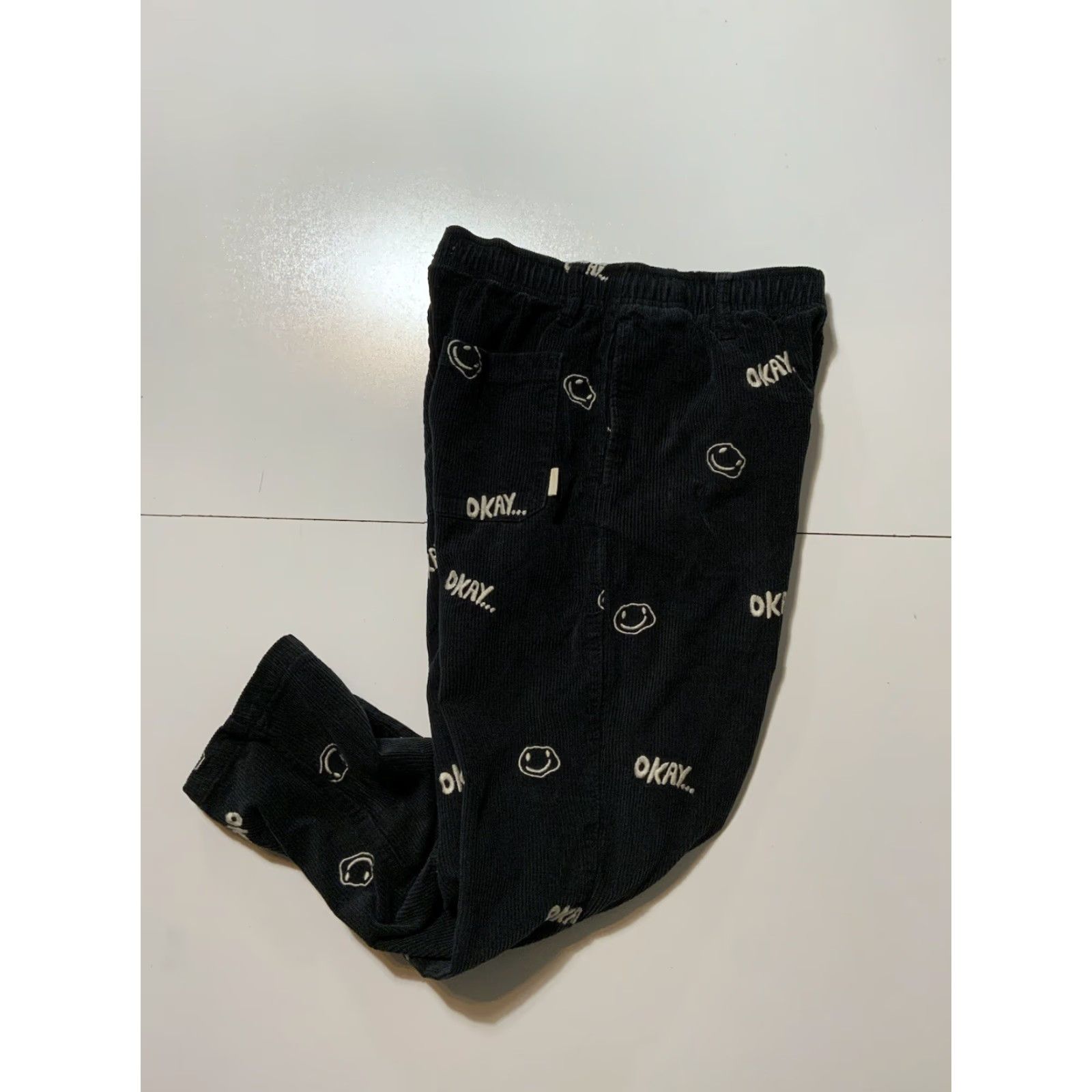 Urban Outfitters VINTAGE Urban Outfitters Okay Black Corduroy Pants Smiley Faces Sz. S Unisex Adults Pants Womens/Mens? Size US 29 - 4 Thumbnail