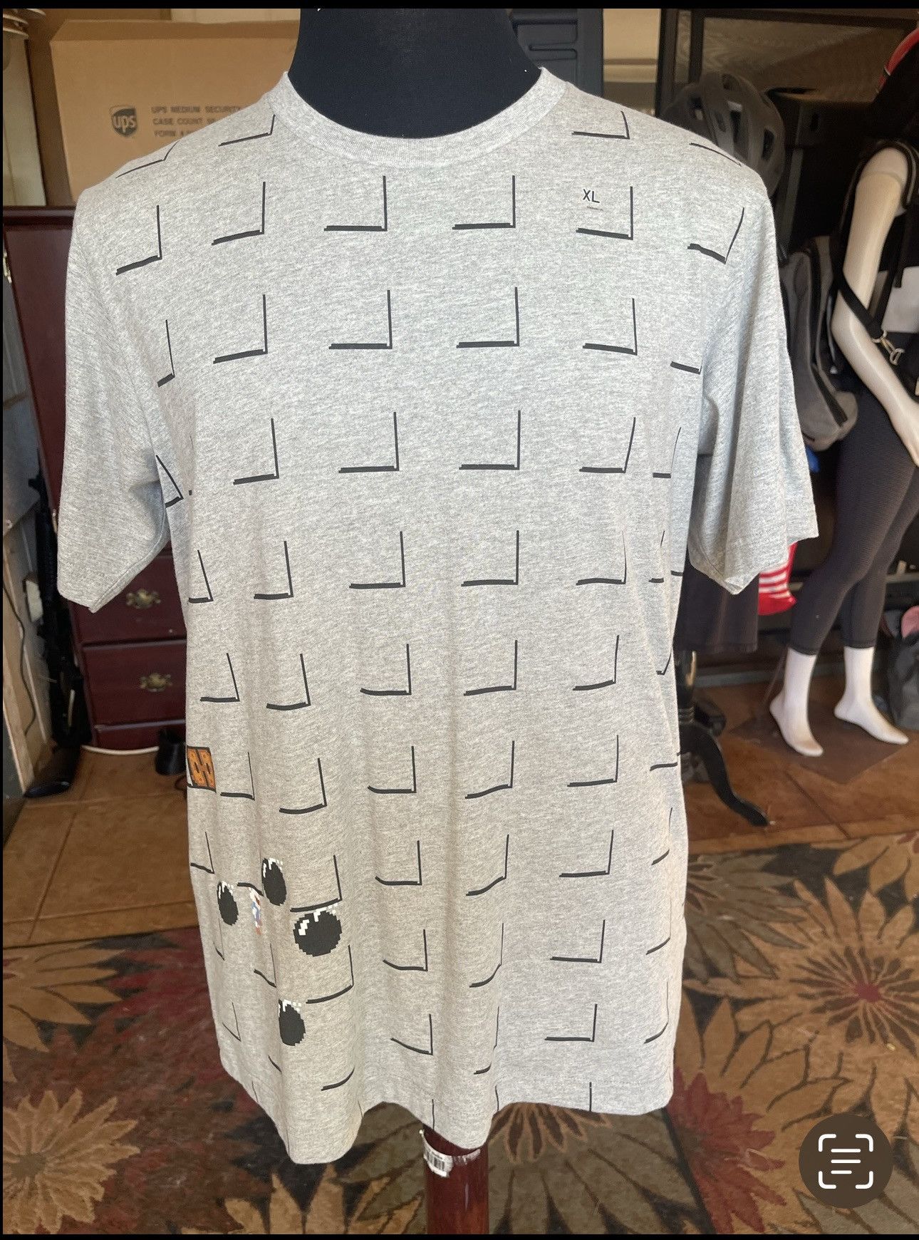 Uniqlo New Uniqlo The Game Classic Pixels T-Shirt Gray Men's XL Size US XL / EU 56 / 4 - 1 Thumbnail