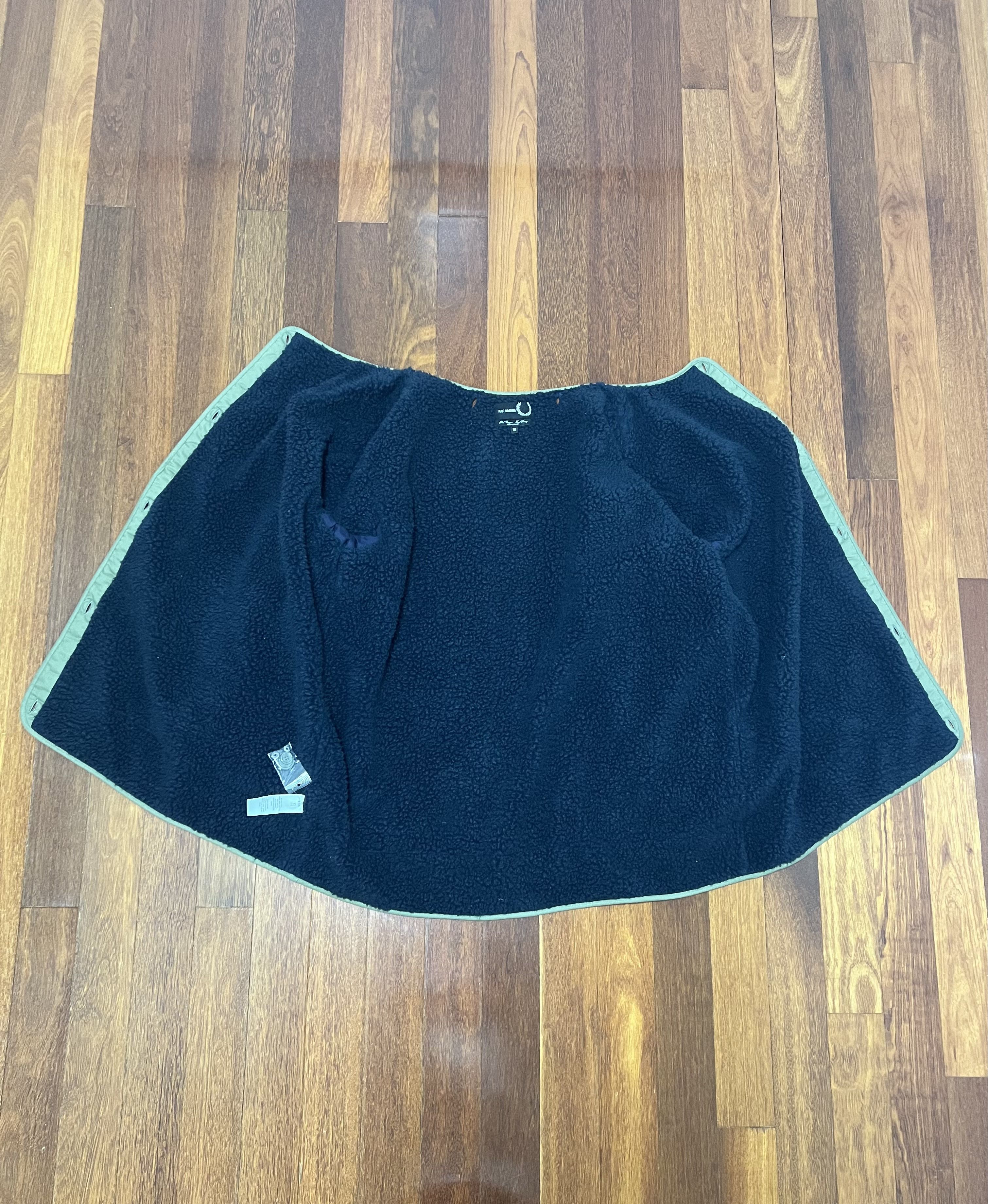 Fred Perry × Raf Simons 💚 AW20 Raf Simons x Fred Perry Detachable Liner Parka Olive Size US M / EU 48-50 / 2 - 13 Thumbnail