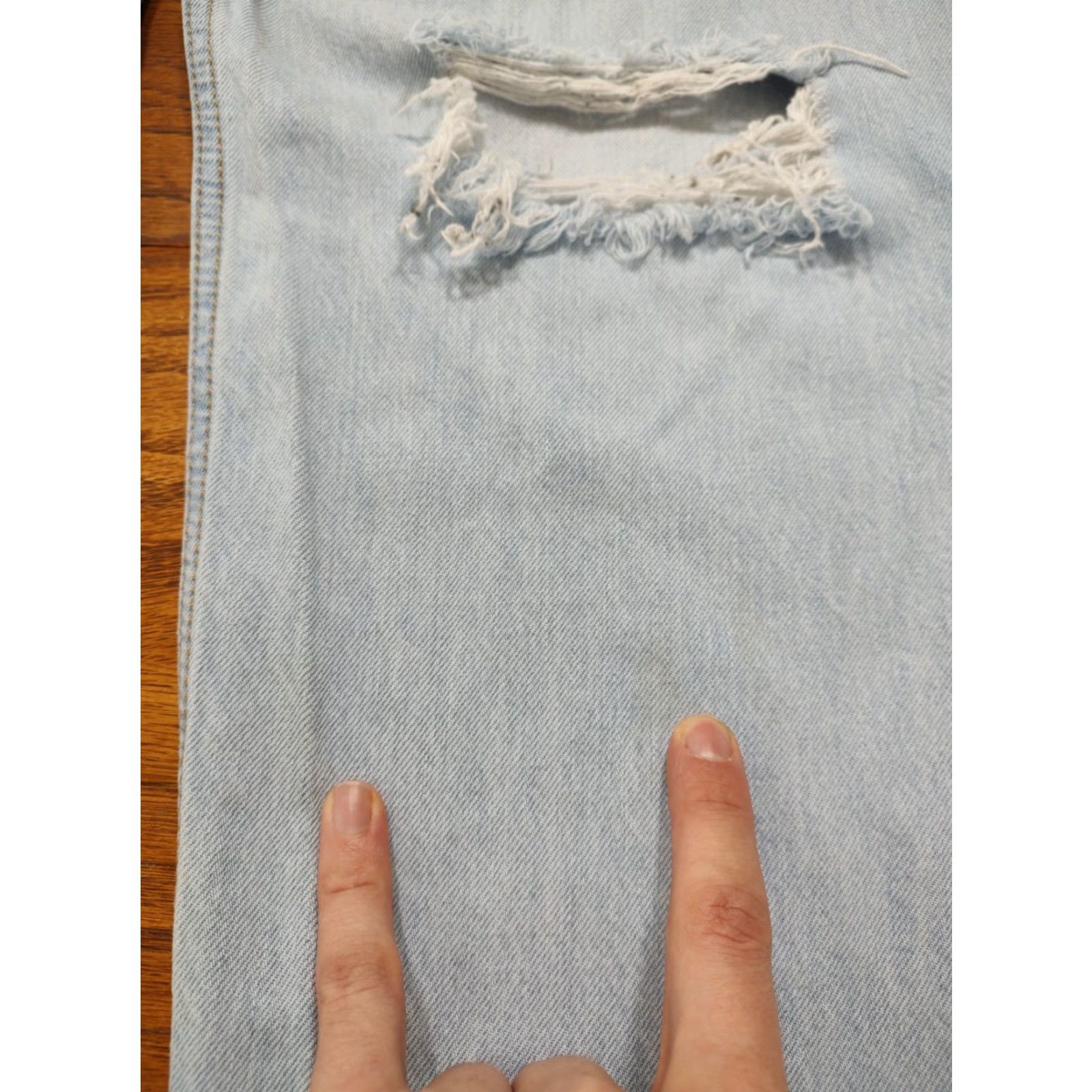 Denime Levis Jeans SilverTab 94 Baggy Blue Denim Light Distressed Womens 28 X 31 Inseam Size 28" / US 6 / IT 42 - 3 Thumbnail