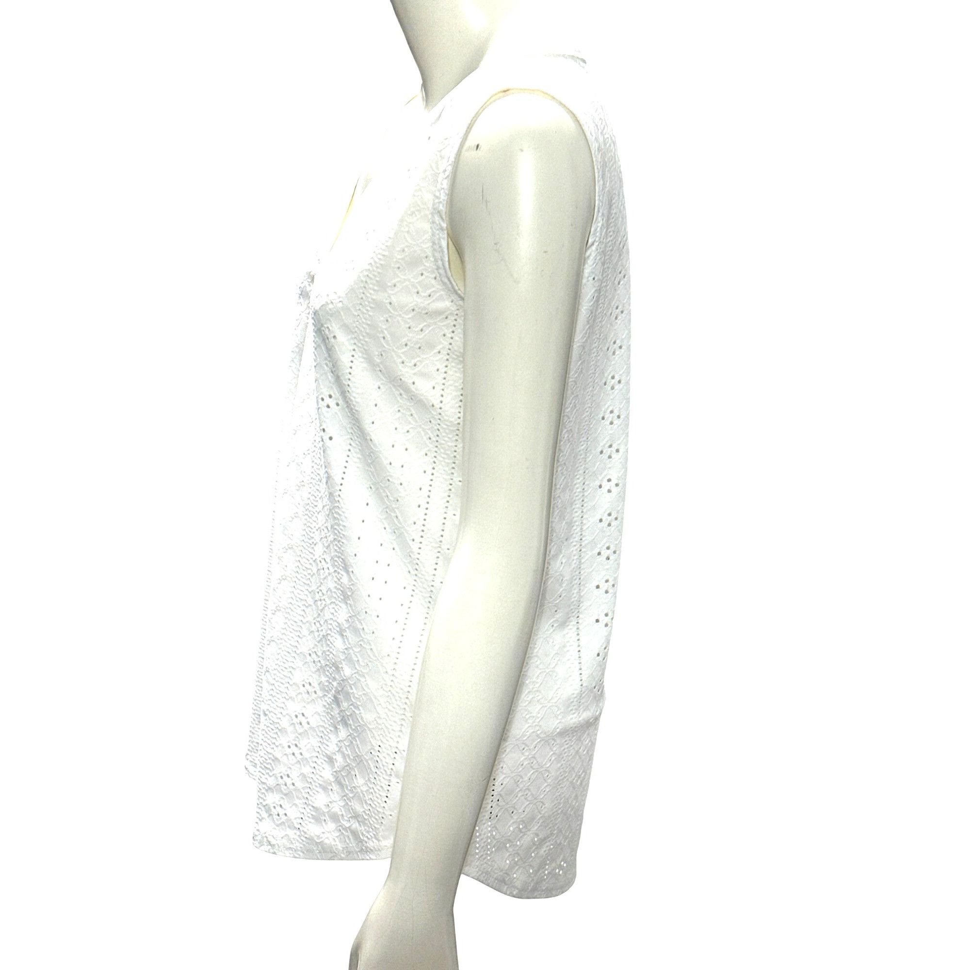 Other CCC Medium White Sleeveless V Neck Eyelet Pattern Polyester Size M / US 6-8 / IT 42-44 - 2 Thumbnail
