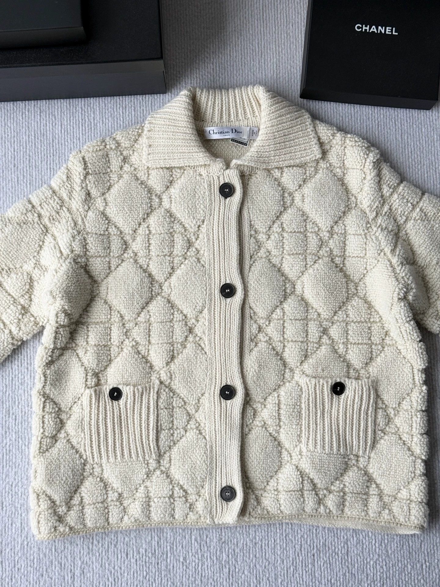 Dior Dior popular quilted teddy bear coat with lapel Size XS / US 0-2 / IT 36-38 - 2 Thumbnail
