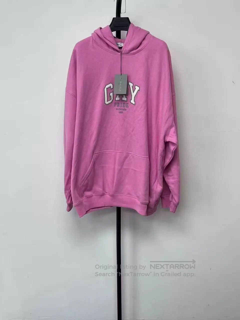 Balenciaga Balenciaga Pink Letter Print Hooded Sweatshirt. Size XXS / US 00 / IT 34 - 1 Thumbnail