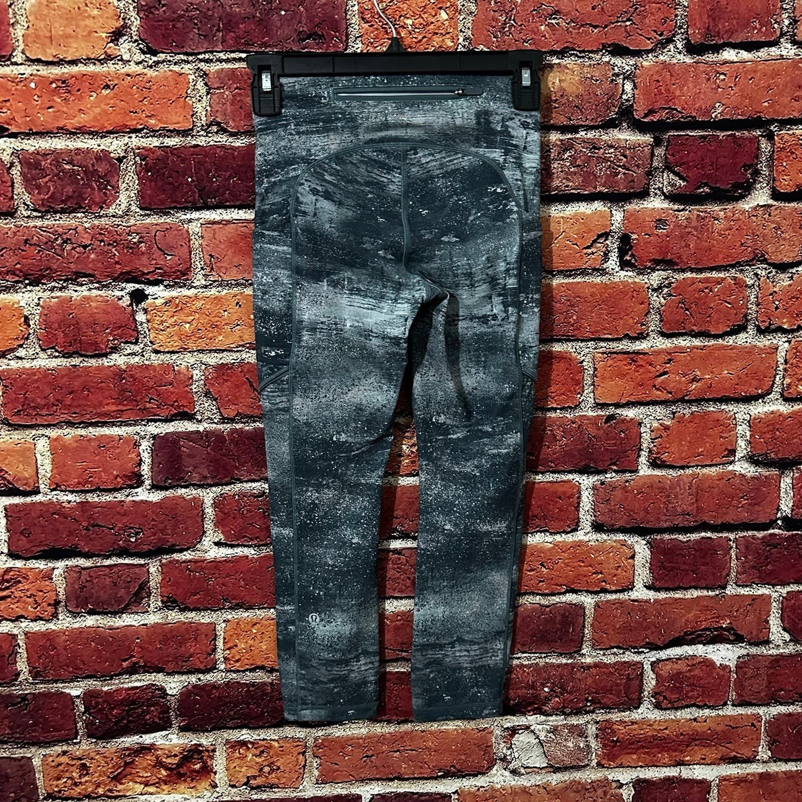 Lululemon lulu leggings size 2 Size 26" / US 2 / IT 38 - 5 Thumbnail