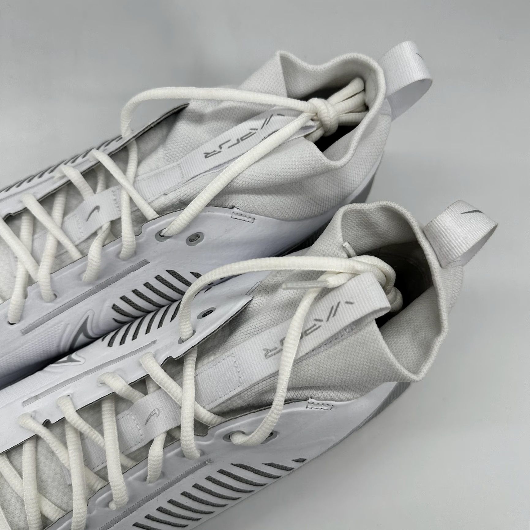 Nike Nike Vapor Shoes Mens Size 16 White Silver Football Cleats Mid Top DA1456-702 Size US L / EU 52-54 / 3 - 3 Thumbnail