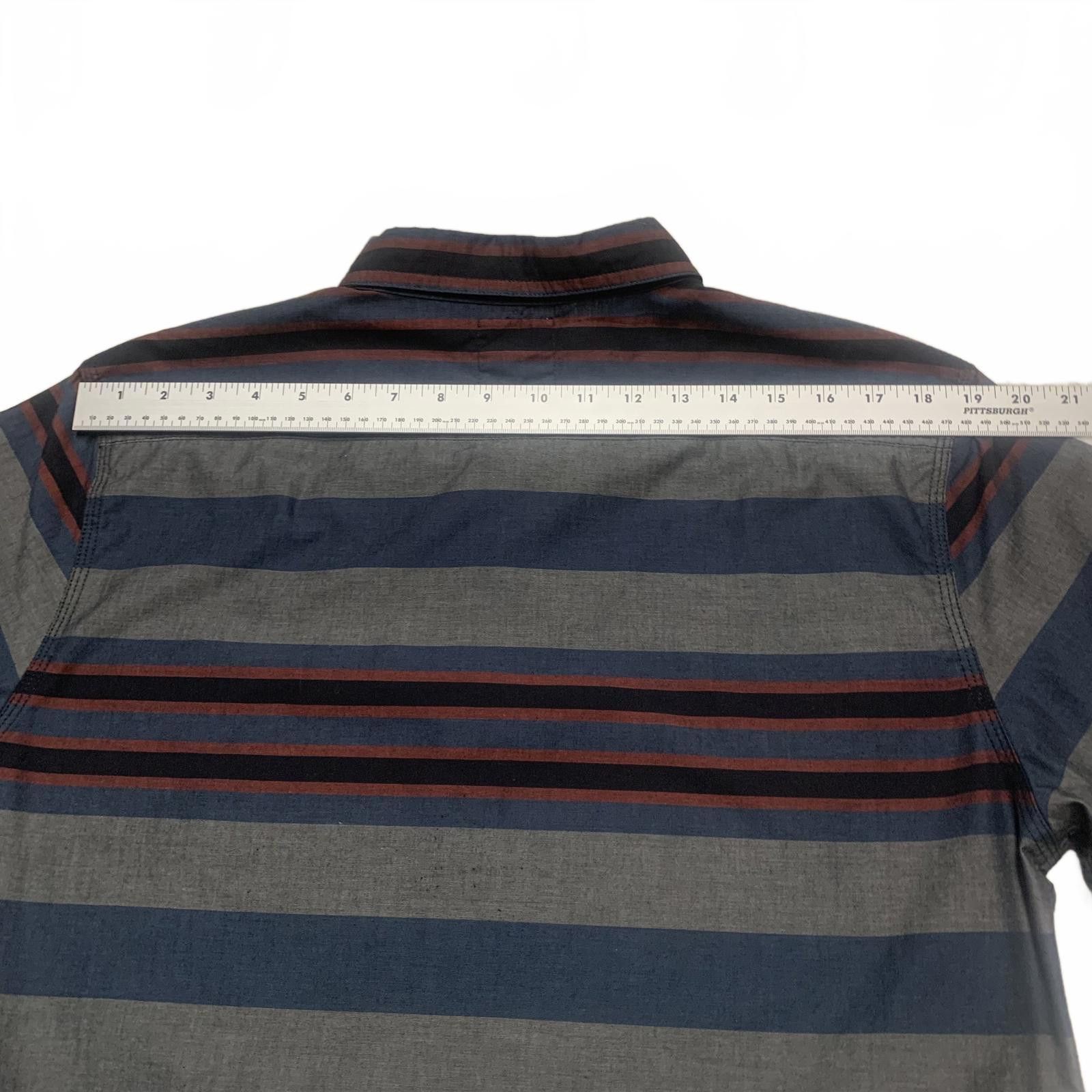 Levi's Levis Mens Size Large Blue Gray Striped Short Sleeve Shirt Size US L / EU 52-54 / 3 - 12 Thumbnail