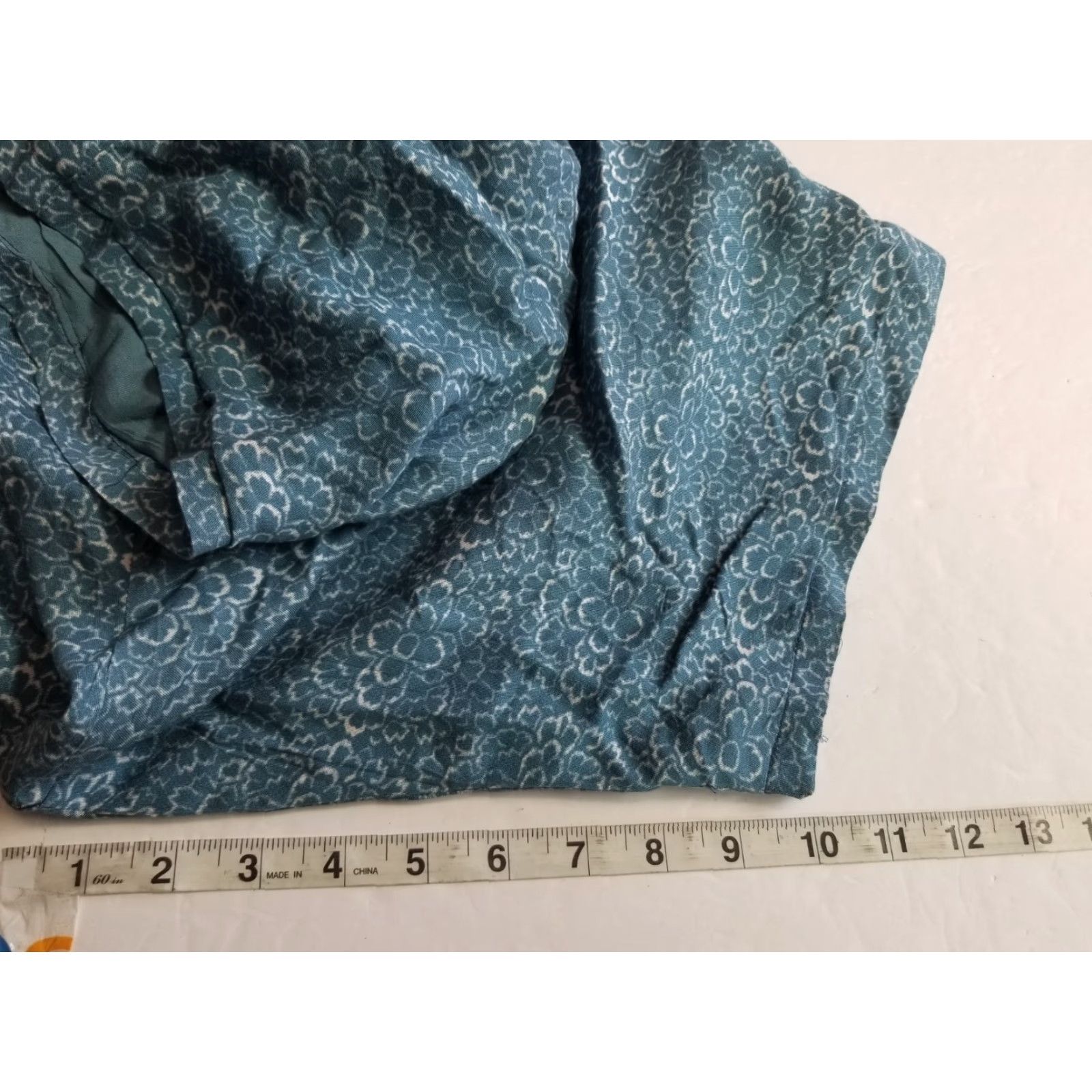Paige Paige Shorts Beach Floral Blue 34 Men Chino Rayon Flat Front Regular Inseam 9" Breathable Logo Button Size US 38 / EU 54 - 5 Thumbnail