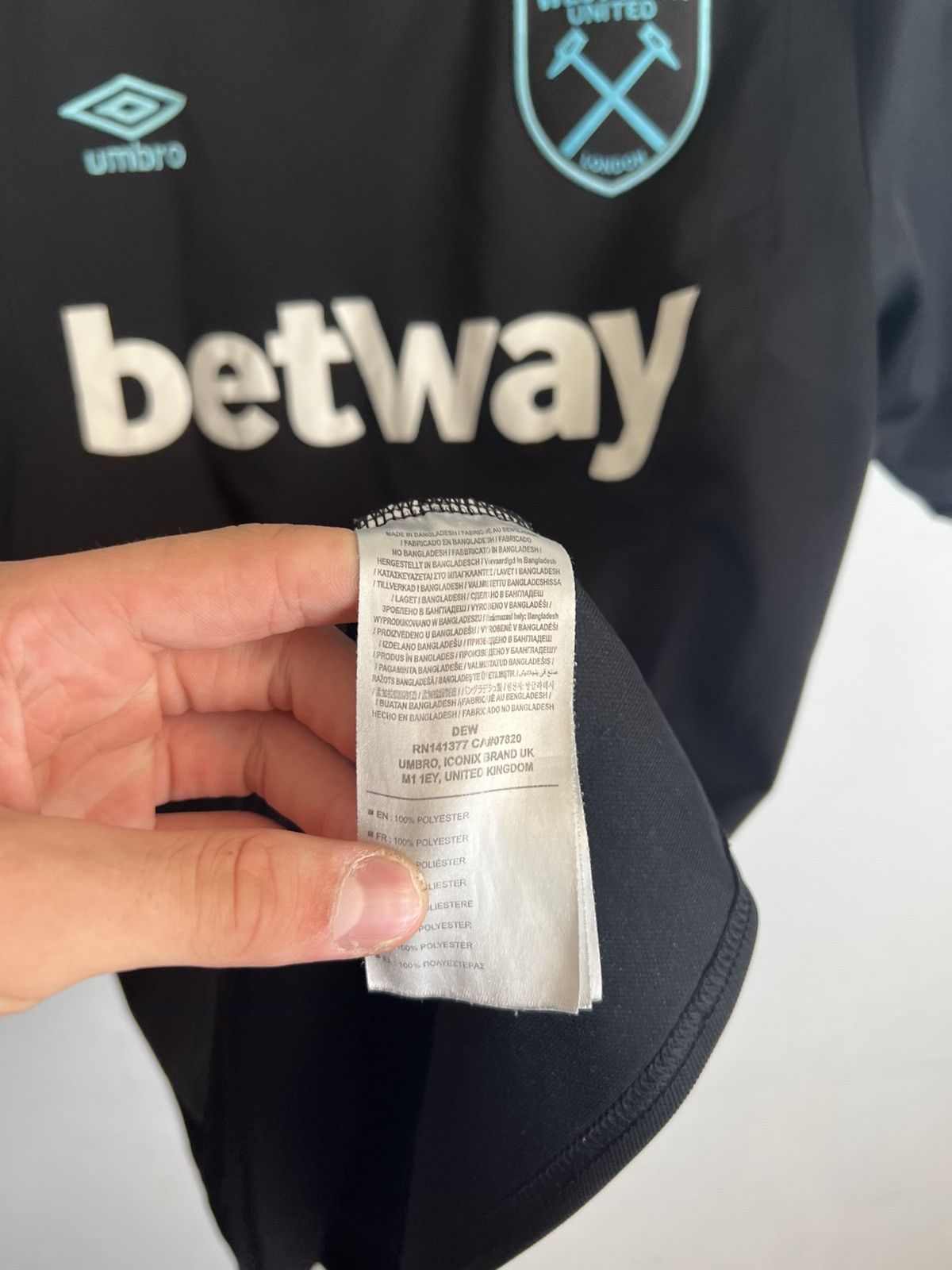 Umbro Westham Jersey Size US L / EU 52-54 / 3 - 6 Thumbnail
