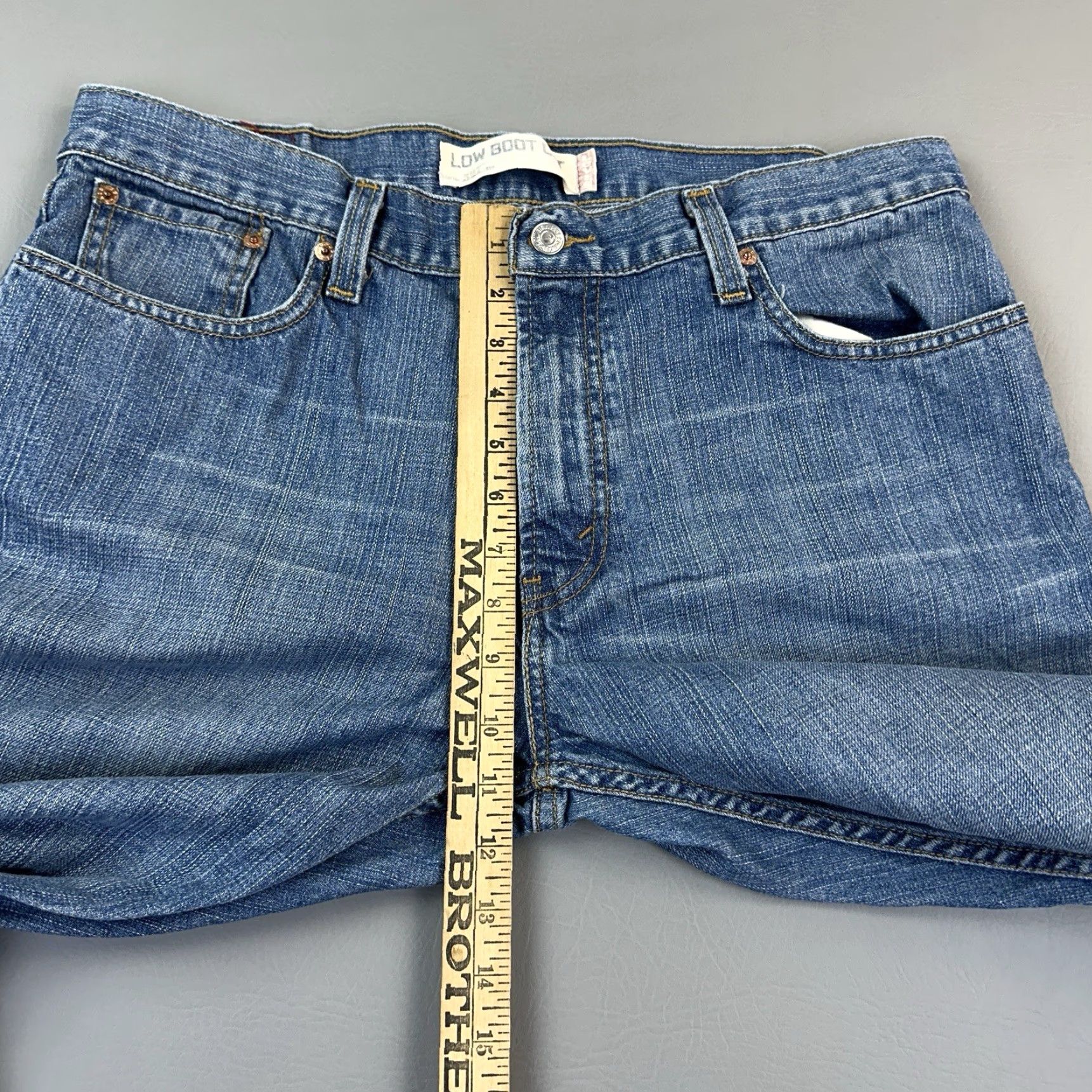 Levi's VINTAGE Levis 527 Jeans Mens 36x28 Medium Wash Denim Low Boot Cut Cowboy Y2K Size US 36 / EU 52 - 5 Thumbnail