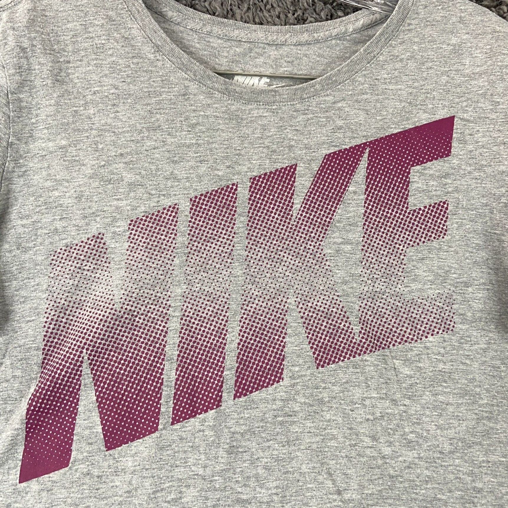 Nike Nike Gray Slim Fit Athletic T-Shirt XL Short Sleeve Activewear Womens Size XL / US 12-14 / IT 48-50 - 5 Thumbnail