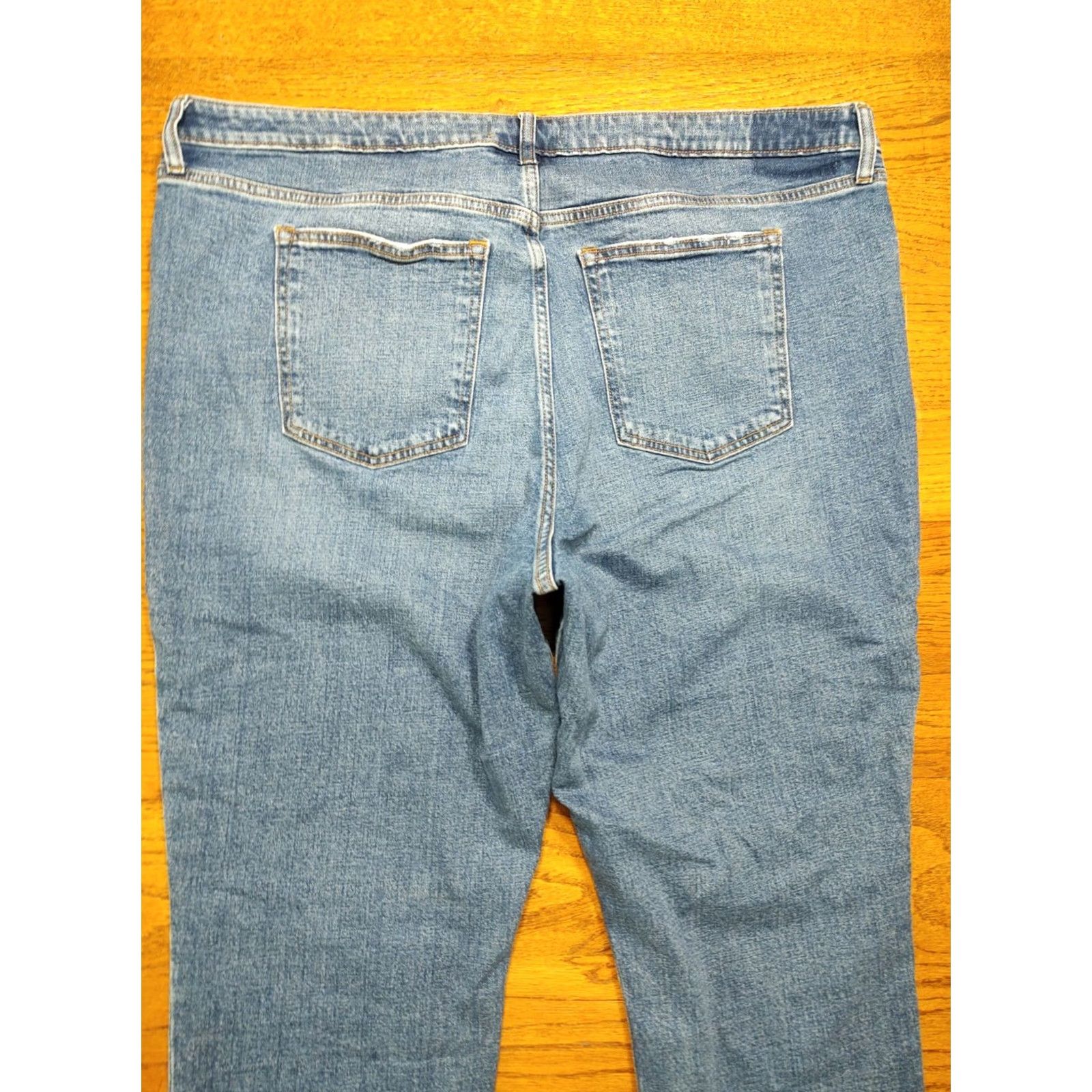 Abercrombie & Fitch Abercrombie & Fitch Jeans Women 36 Regular 24 Blue Distressed 5-Pocket Zip Mom High Rise 13 In Inseam Denim Cotton Blend Medium Wash Size 25" / US 0 / IT 36 - 4 Thumbnail