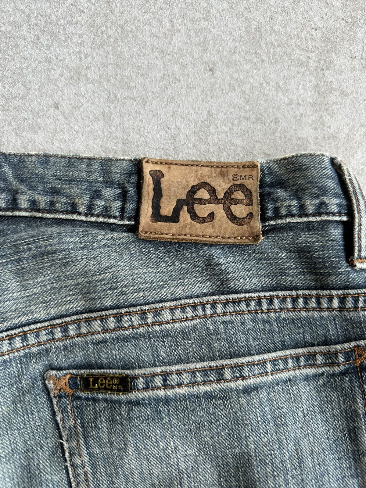 Lee OFFER ACCEPT🩸Vintage LEE Ripped Jean Distressed Denim Pants Size US 31 - 14 Thumbnail