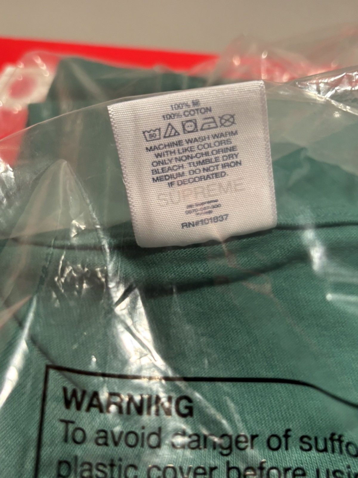 Kaws × Supreme SUPREME x KAWS “Chalk Logo Tee” Large New Light Pine Size US L / EU 52-54 / 3 - 4 Thumbnail