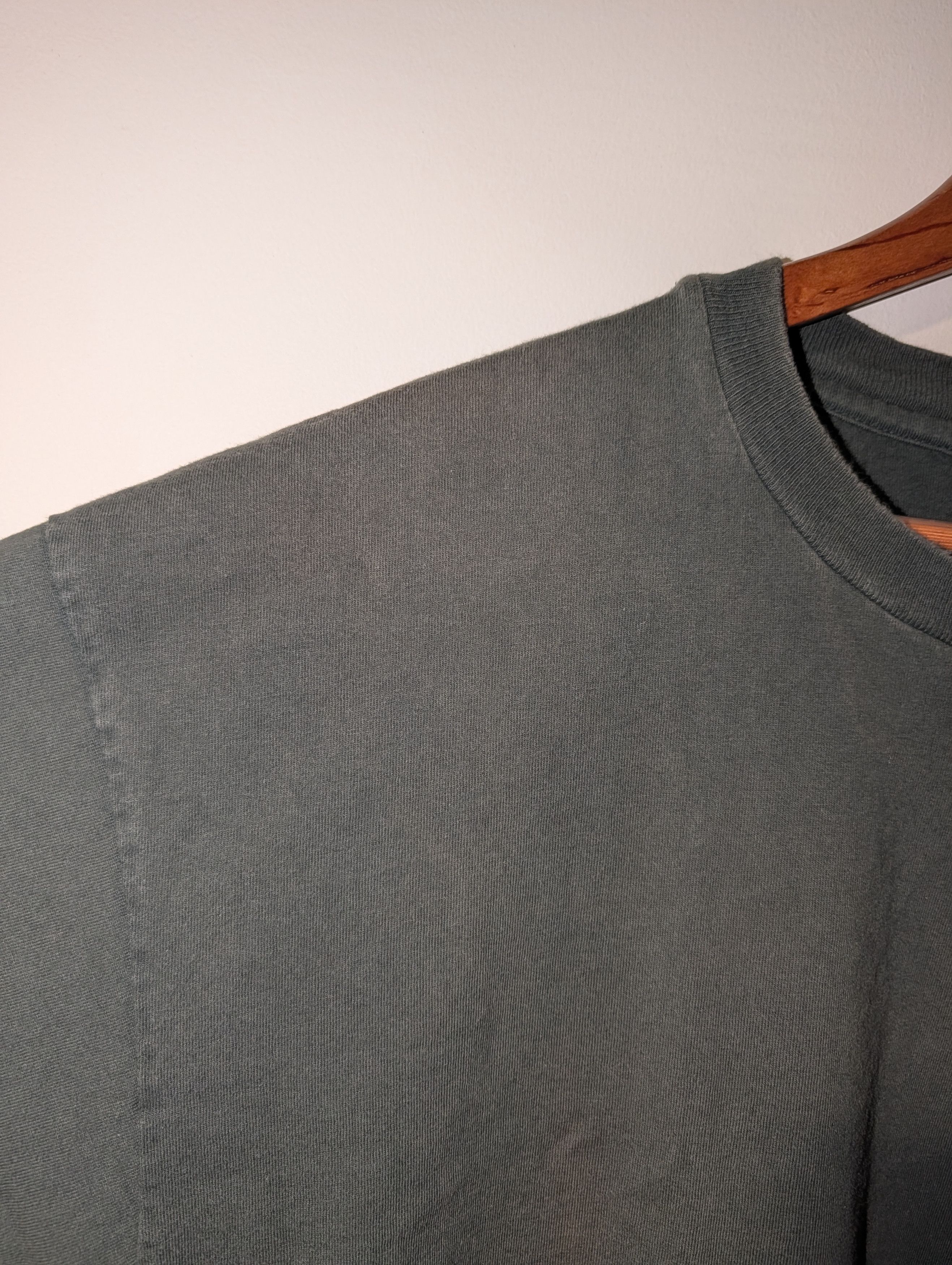 NCAA Vintage Notre Dame Football Shirt Sun Faded Thrashed Tee Size US XL / EU 56 / 4 - 15 Thumbnail