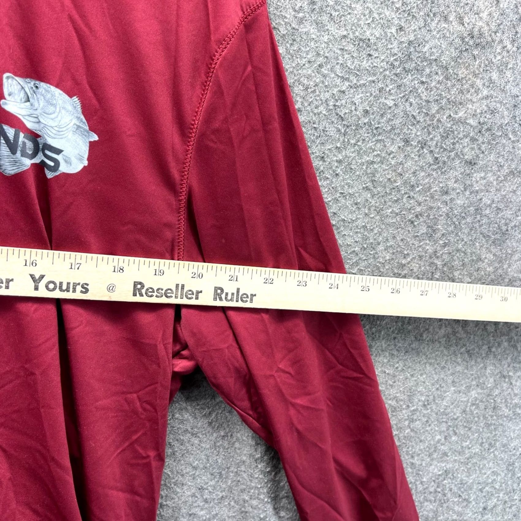 Vintage VINTAGE: No Reel Legends Shirt Mens Large Red Bass Reel Tec Performance Rash Guard Burgundy Shirt Size US L / EU 52-54 / 3 - 3 Thumbnail