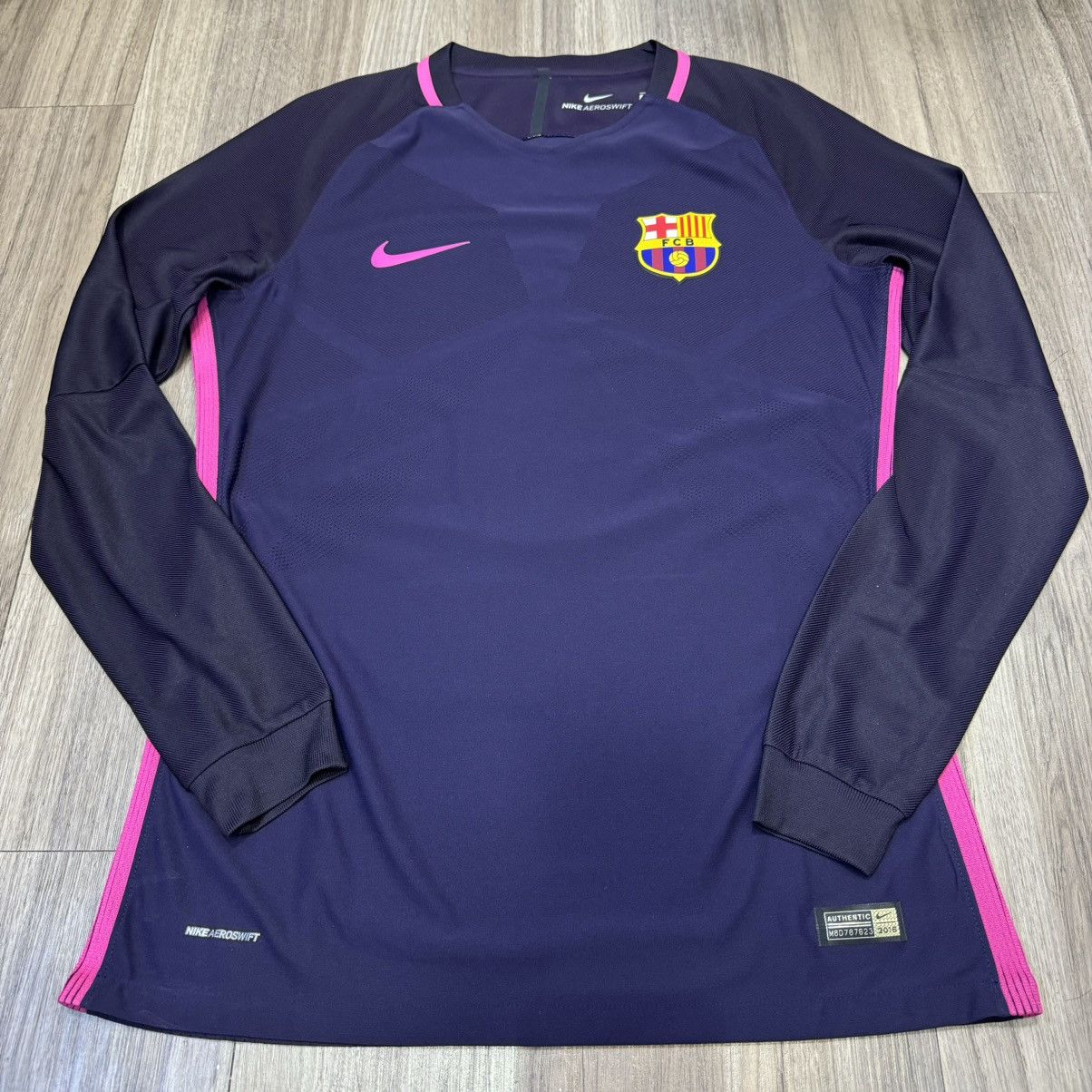 Nike Barcelona 16/17 player issue L/S away shirt #3 Pique Size US L / EU 52-54 / 3 - 1 Thumbnail