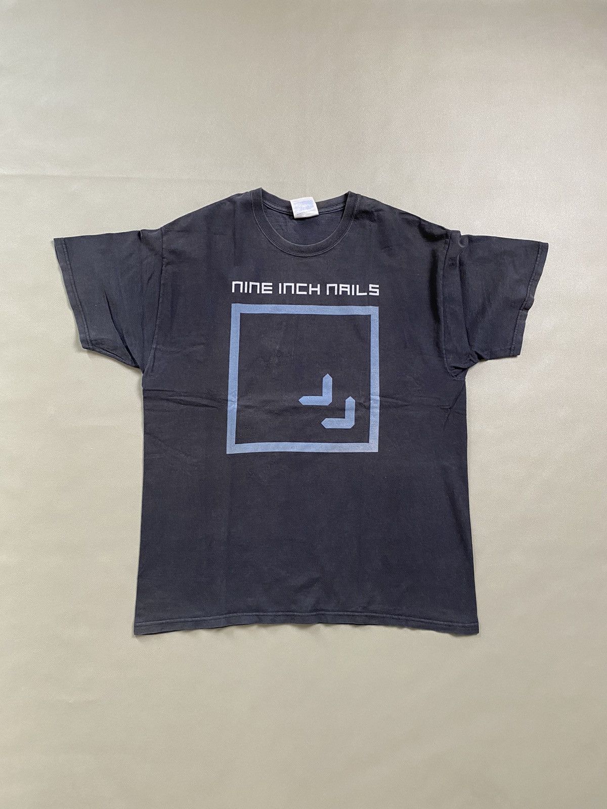 Band Tees × Vintage RARE 00s Nine Inch Nails Tshirt Size US L / EU 52-54 / 3 - 1 Thumbnail