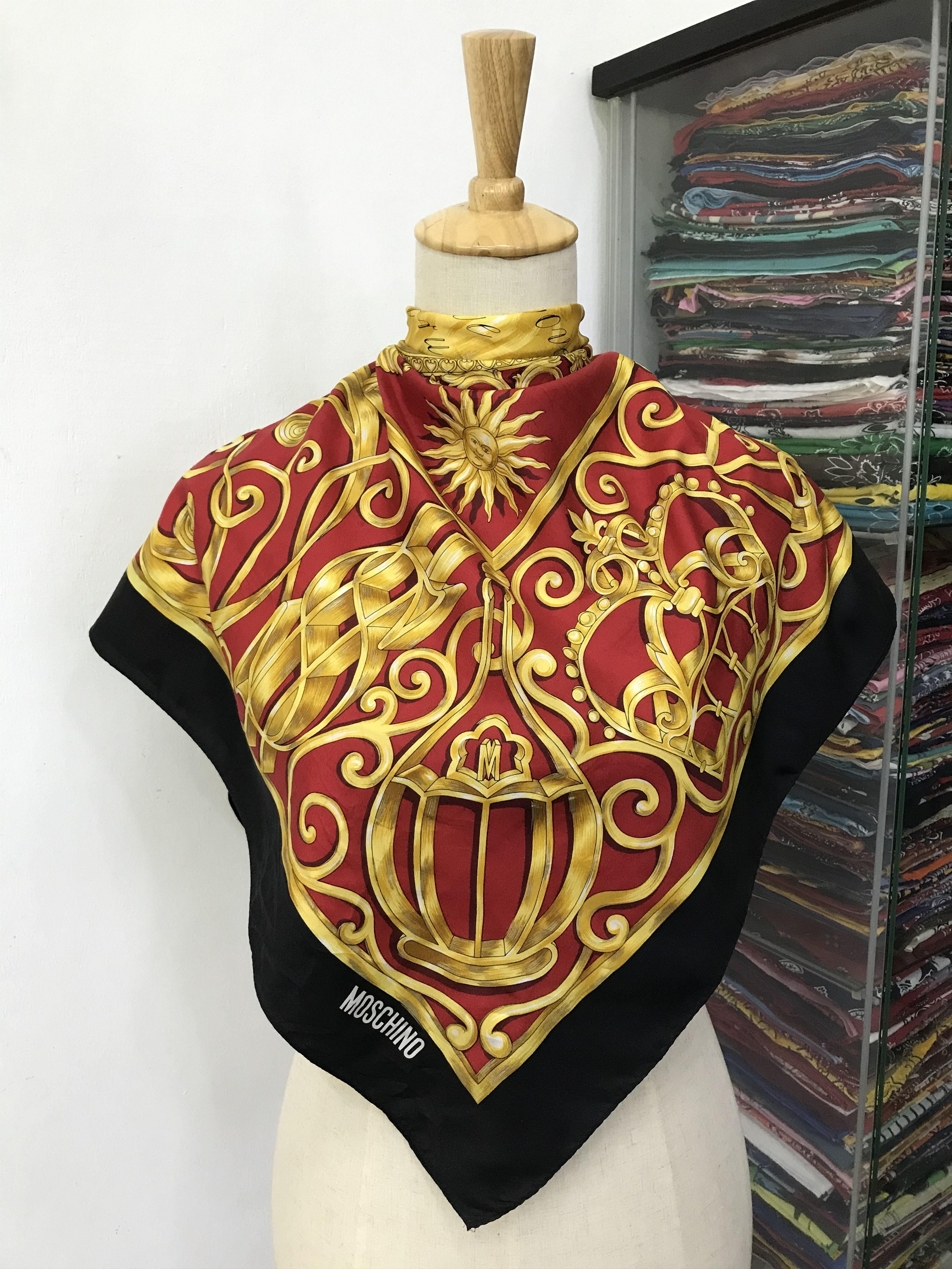 Vintage Vintage Moschino Silk Scarf Size ONE SIZE - 1 Thumbnail
