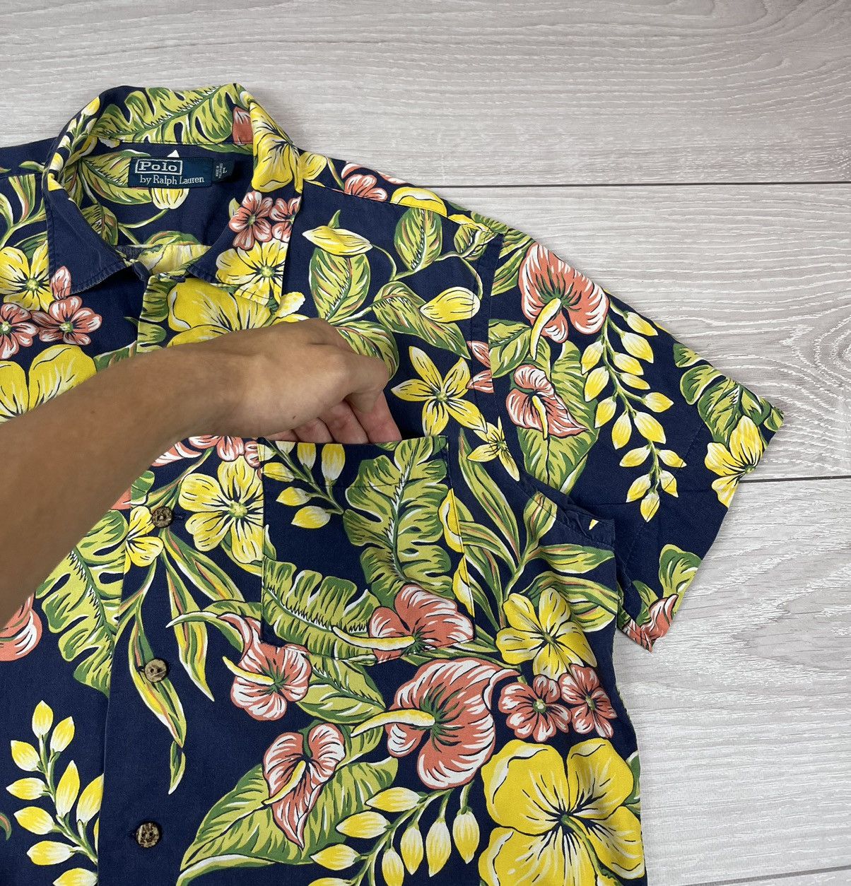 Polo Ralph Lauren Polo Ralph Lauren Vintage Hawaiian Floral Print Button Shirt Size US L / EU 52-54 / 3 - 7 Thumbnail