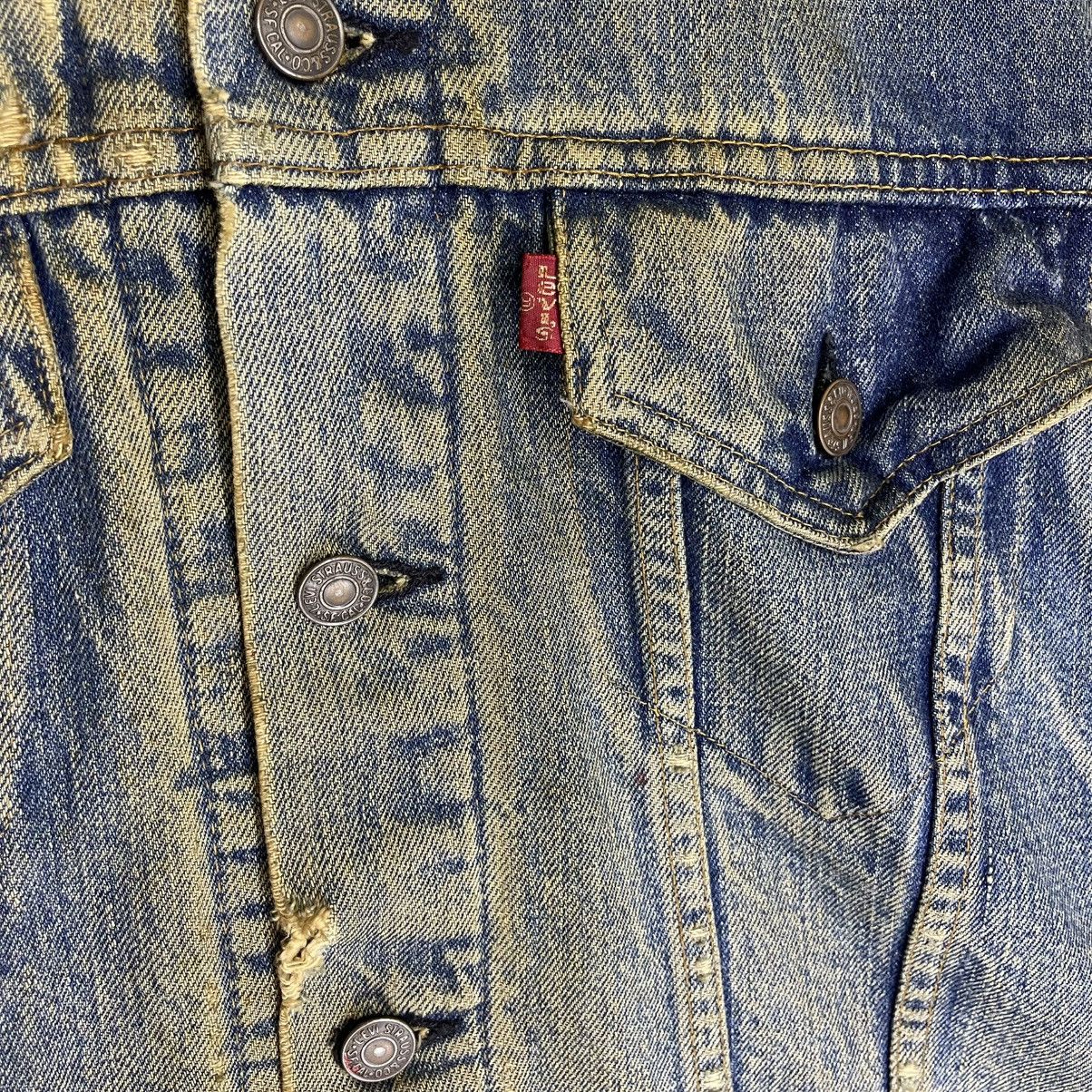 Levi's × Levi's Vintage Clothing 70s Thrased Levi’s Distressed Worn Denim Jacket Size US M / EU 48-50 / 2 - 6 Thumbnail