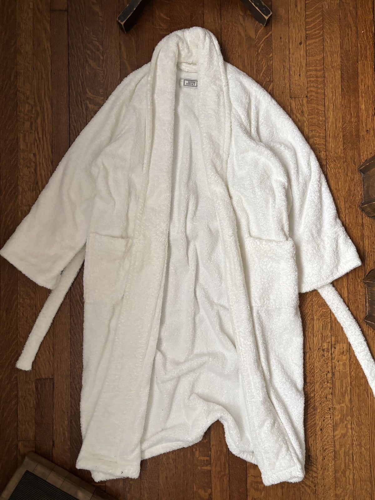 Vintage Vintage Bath Robe 1990s Gianni Versace Robe Belted Terry Size US L / EU 52-54 / 3 - 11 Thumbnail