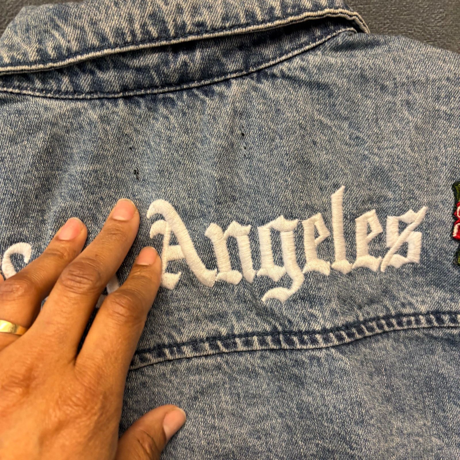 & Other Stories Pac Sun Denim Jacket Los Angeles Roses Embroidered Distress Size L / US 10 / IT 46 - 9 Thumbnail