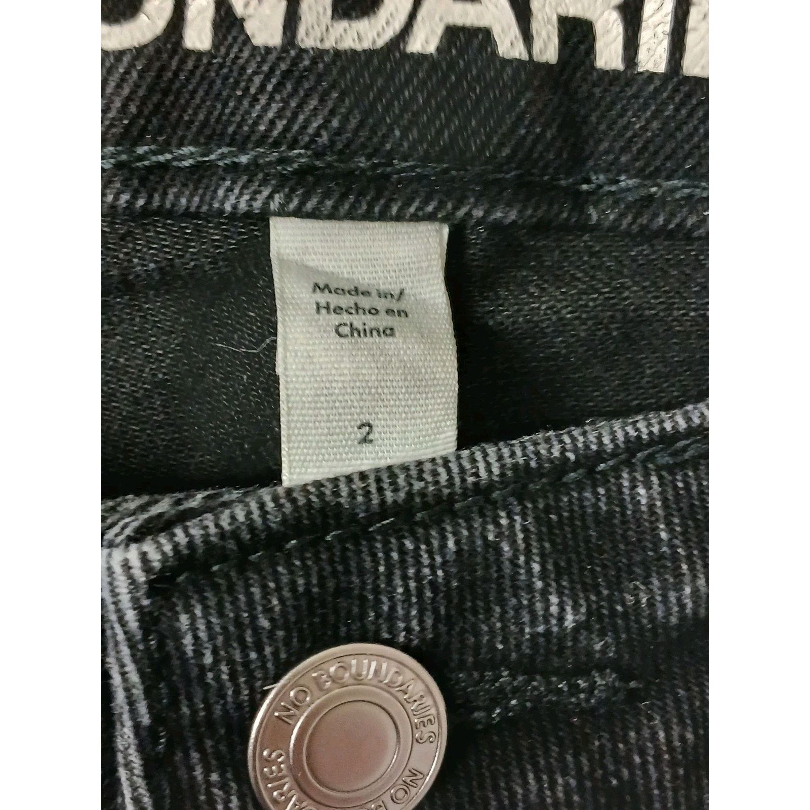 Other No Boundaries (2) Women's Black Relaxed Straight Fit Jeans Size 26" / US 2 / IT 38 - 6 Thumbnail