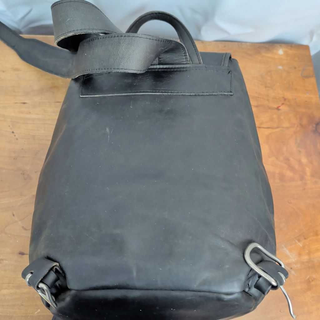 Vintage Vintage Heavy Leather Biker Saddlebag Style Backpack Size ONE SIZE - 5 Thumbnail