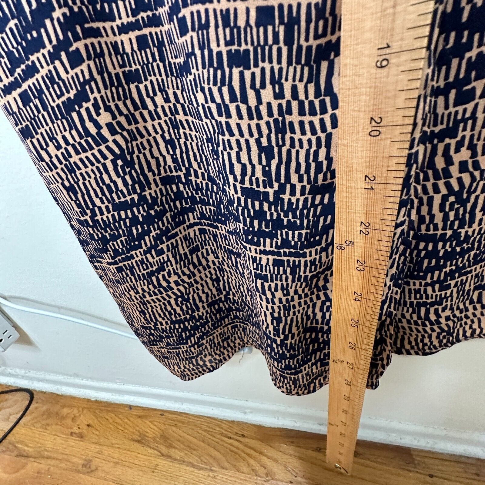 Other Fora Tan & Navy Button Strappy Wide Leg Jumpsuit Small Size 27" / US 4 / IT 40 - 16 Thumbnail