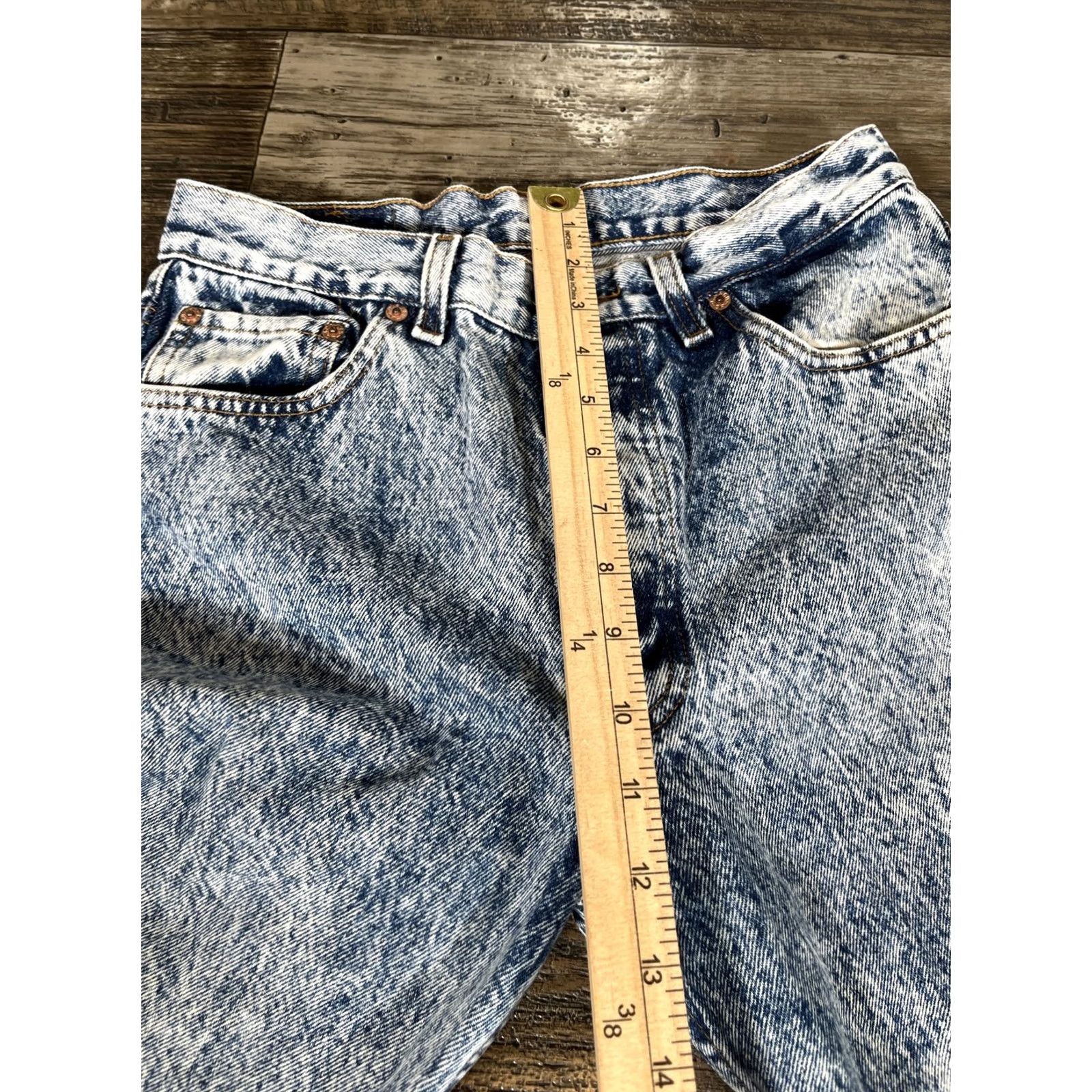 Levi's VINTAGE Levi's 501 Jeans Men 28x32 Blue Acid Wash Button Fly 501 0109 USA 80s Jeans Women Mens Girls Size US 28 / EU 44 - 3 Thumbnail