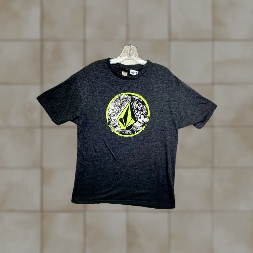 Volcom VINTAGE Volcom T Shirt Skater Graphic Print Cotton Blend Short Sleeve L Mens 90s Y2K Goth Size US L / EU 52-54 / 3 - 1 Thumbnail