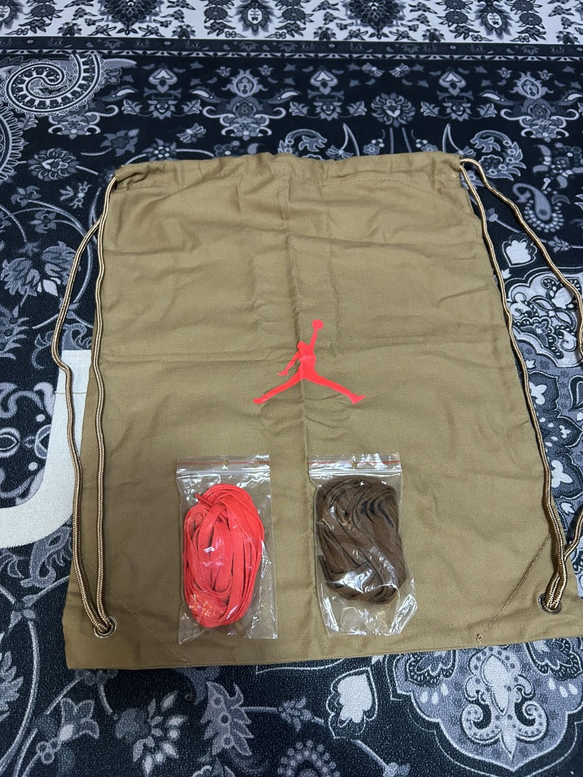Jordan Brand × Travis Scott Travis Scott Jordan 6 Khaki Size US 11 / EU 44 - 11 Thumbnail