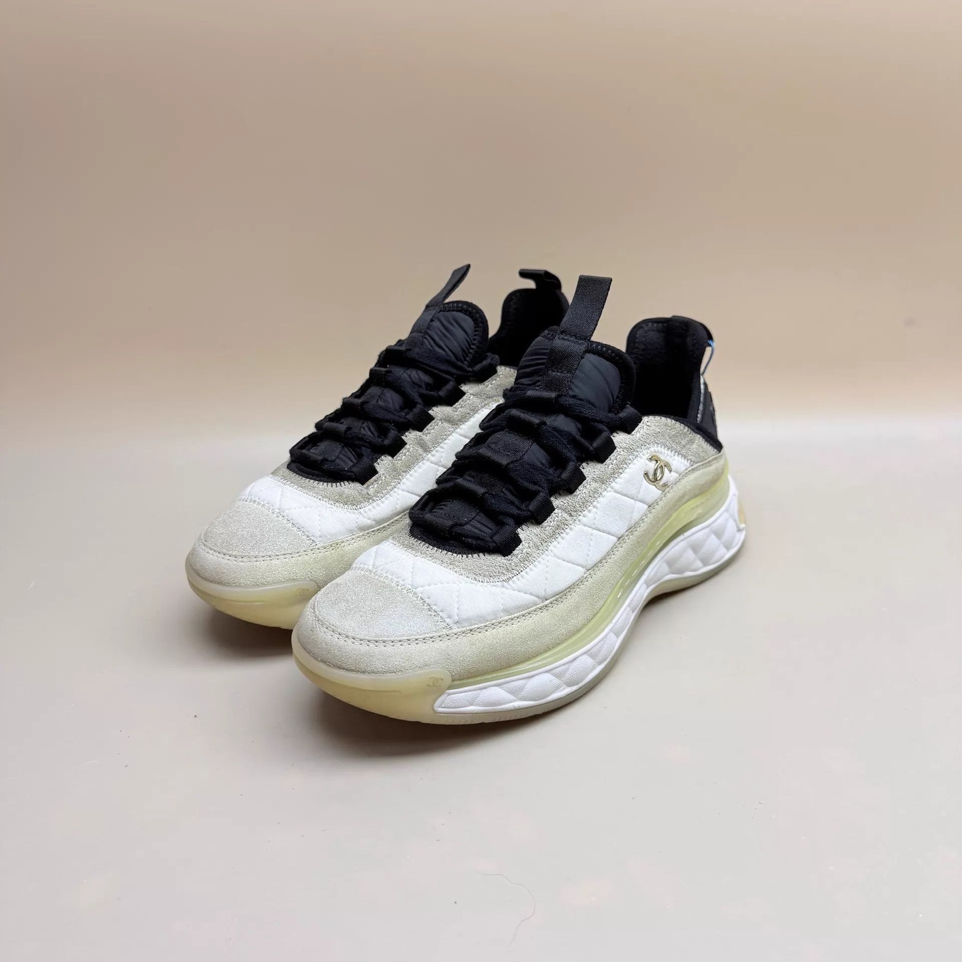 Chanel CHANEL Quilted Double C Gold Logo Sneaker 38 EU 95 New Size US 7.5 / IT 37.5 - 1 Thumbnail